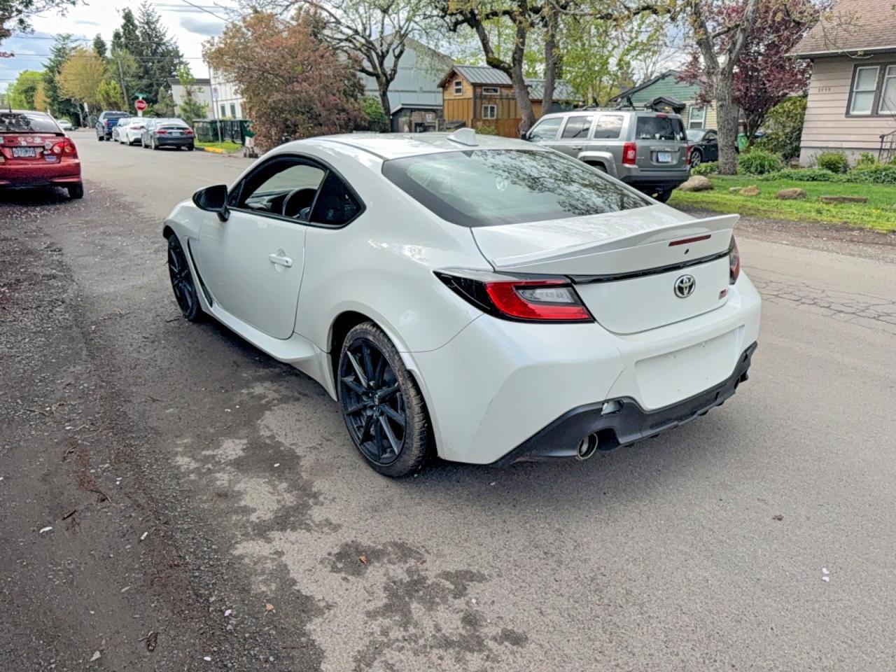 2023 Toyota Gr 86 Premium - Фото 3