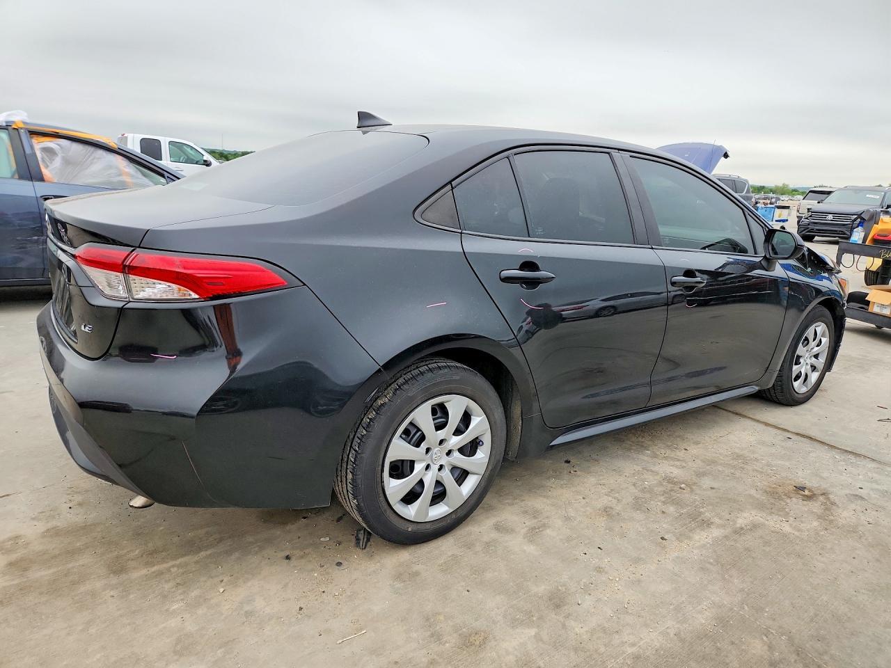 2022 Toyota Corolla Le - Фото 3
