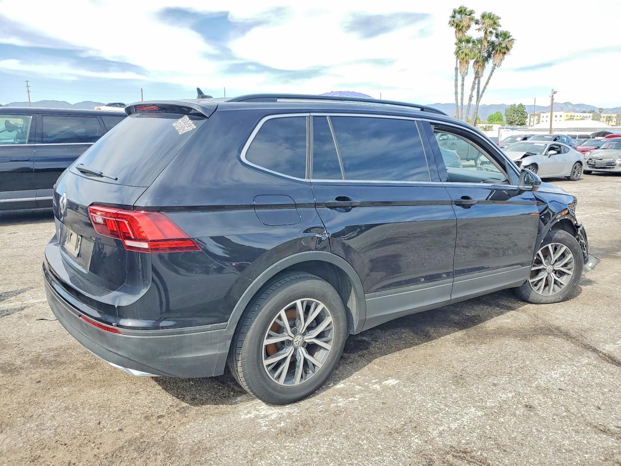 2019 Volkswagen Tiguan Se - Фото 3