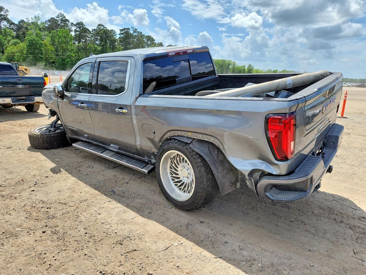 2019 GMC Sierra C1500 Denali - Image 2