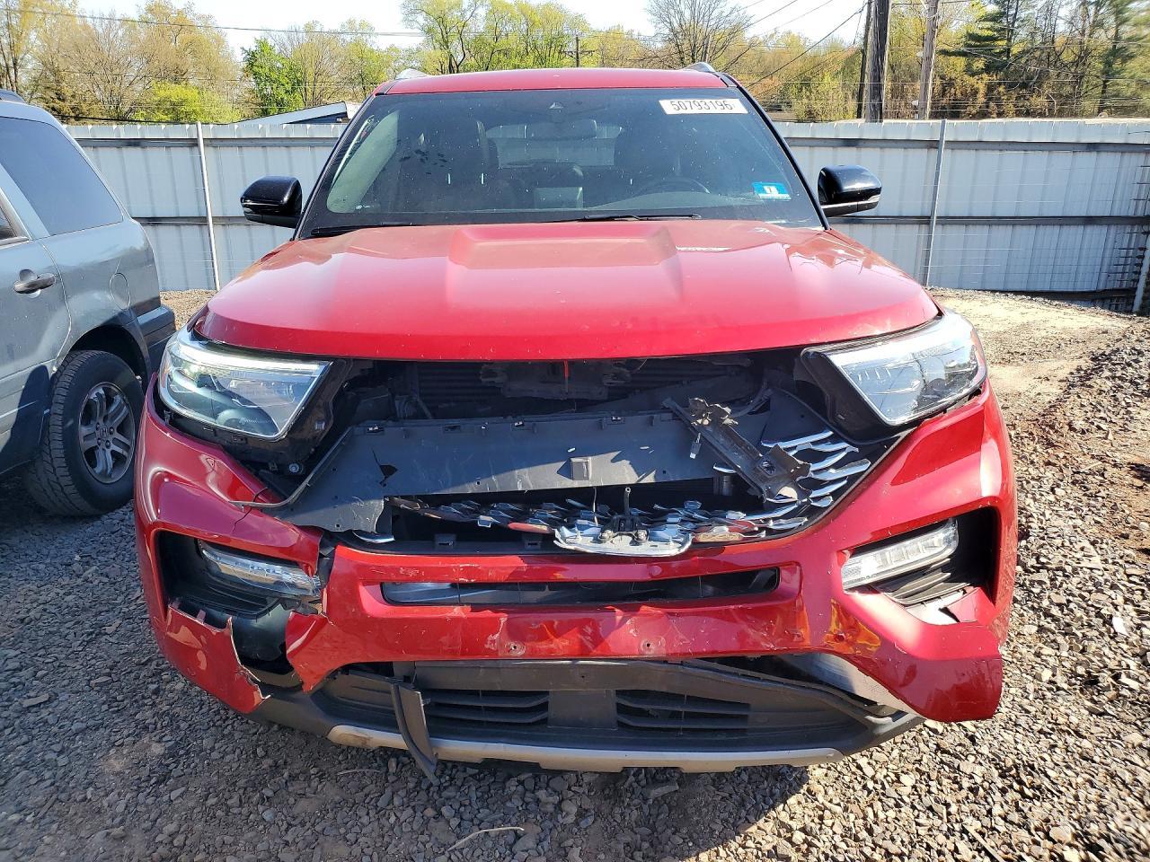 2020 Ford Explorer Platinum - Image 5
