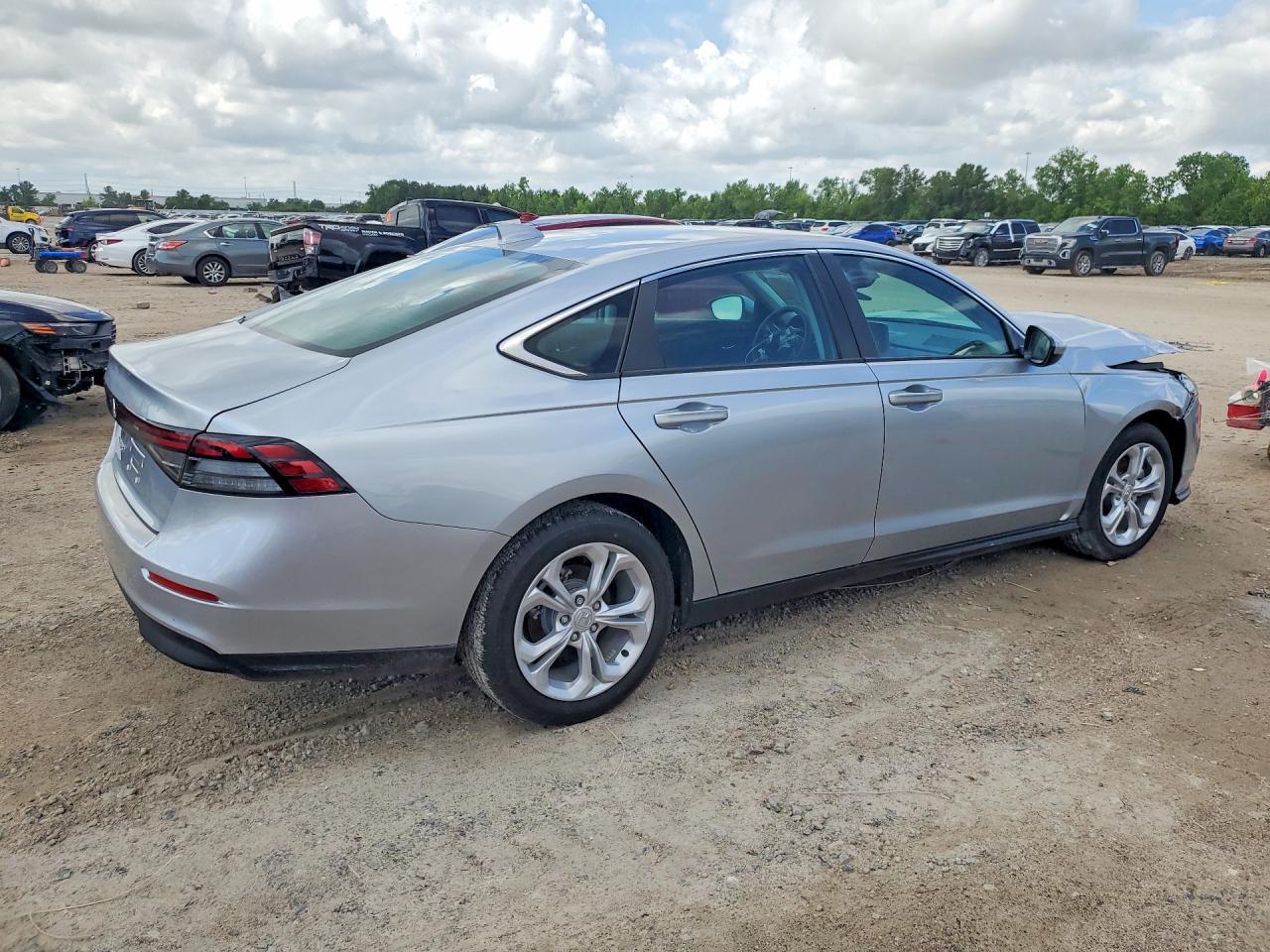 2025 Honda Accord Lx - Фото 3