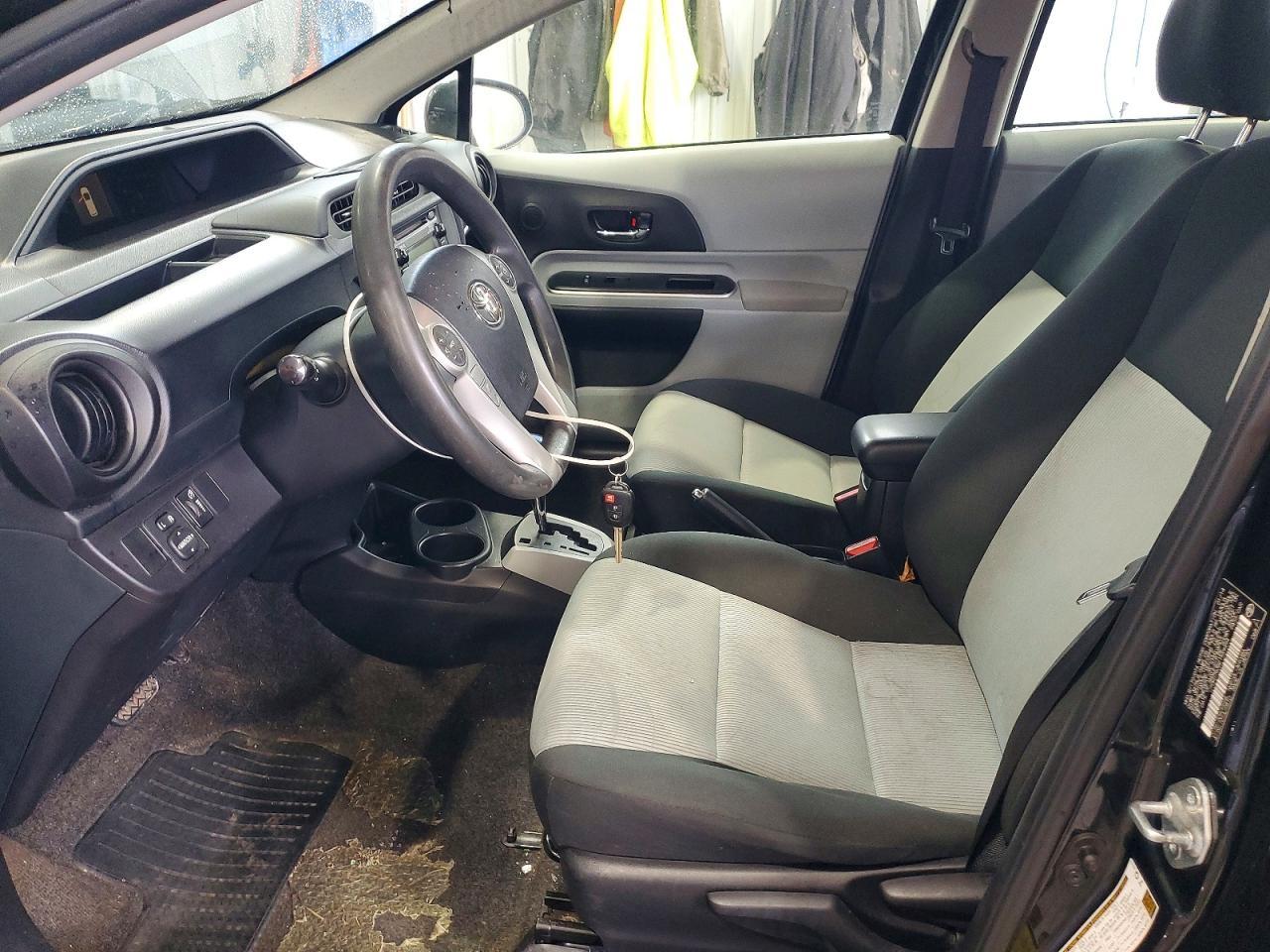 2014 Toyota Prius C Two - Image 7