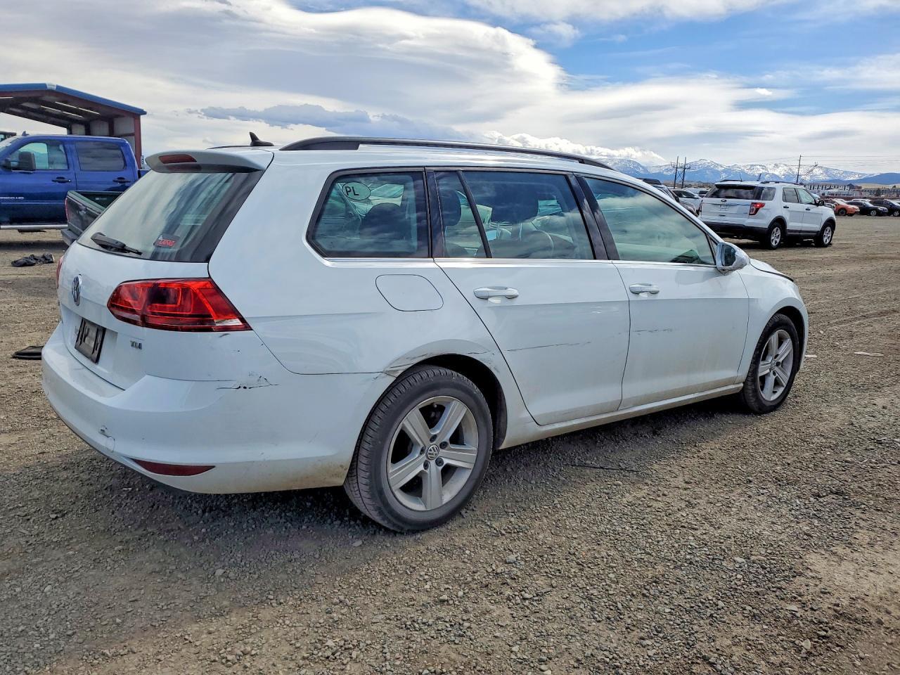 2015 Volkswagen Golf Sportwagen Tdi S - Image 3