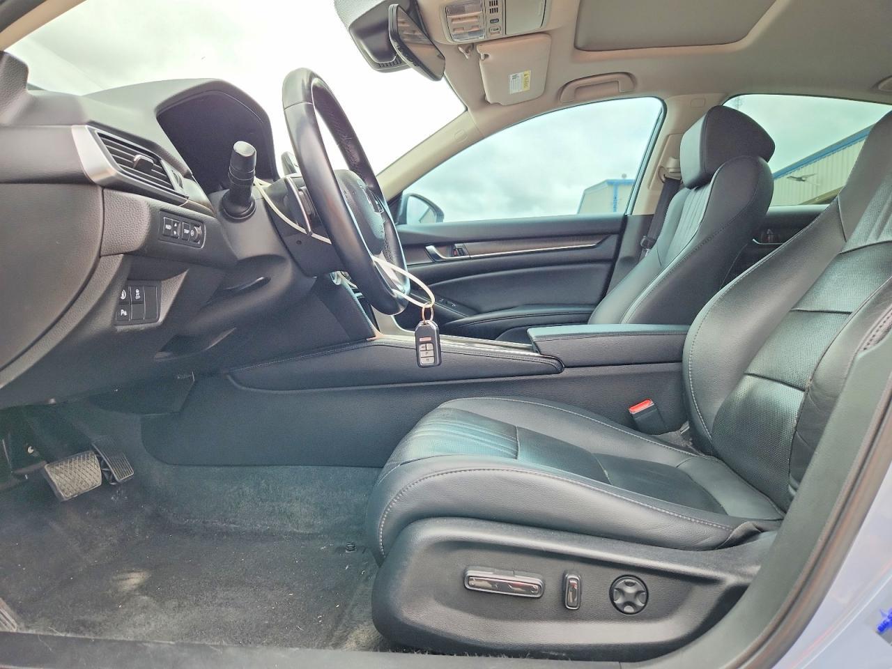 2021 Honda Accord Touring - Фото 7