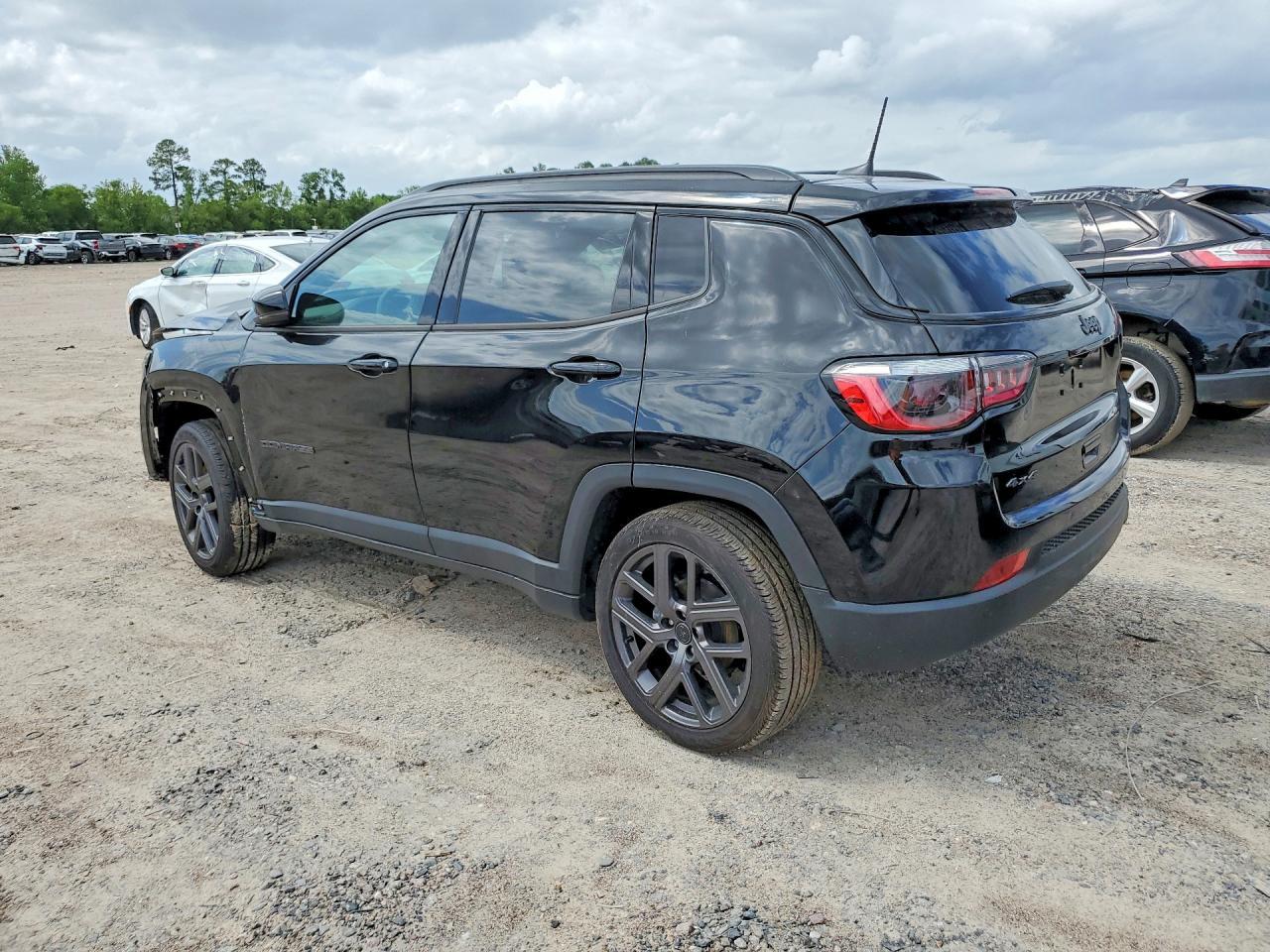2026 Jeep Compass Limited - Фото 2