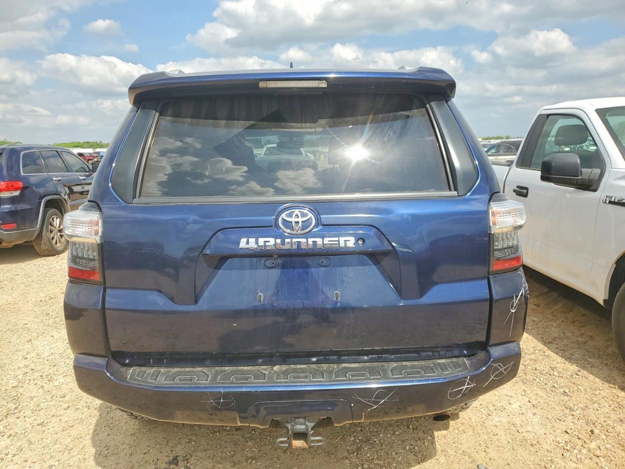 2016 Toyota 4Runner Sr5 Premium - Image 6