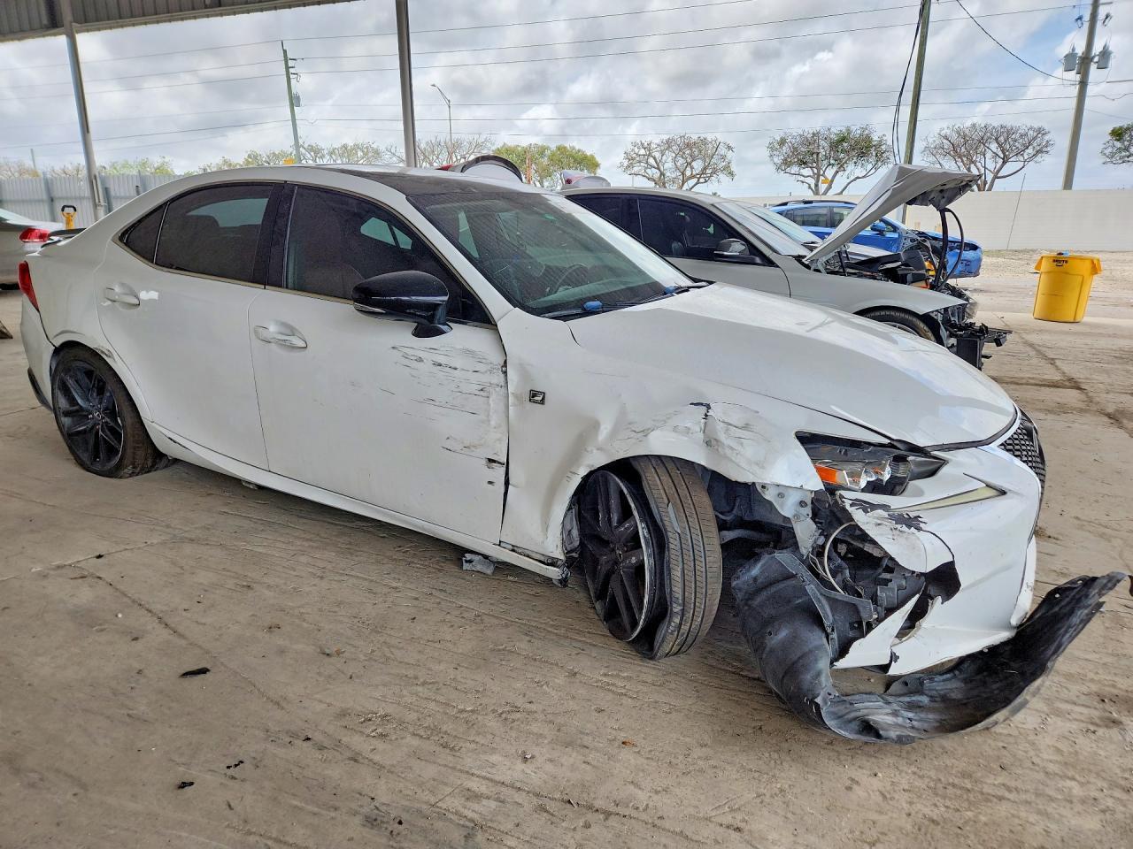 2016 Lexus Is 200T Base - Фото 4