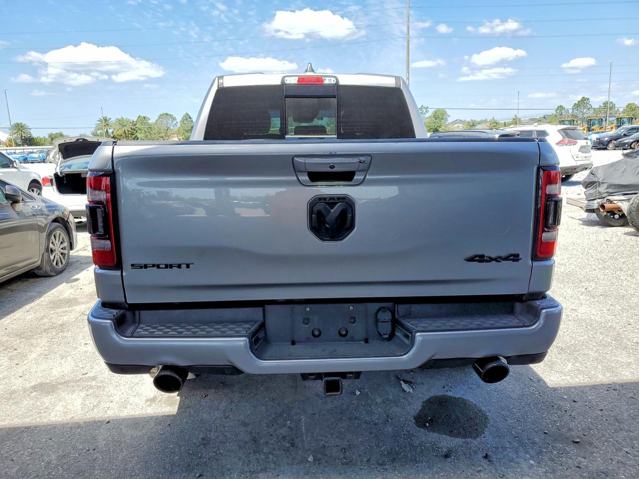 2022 Ram 1500 Sport - Фото 6