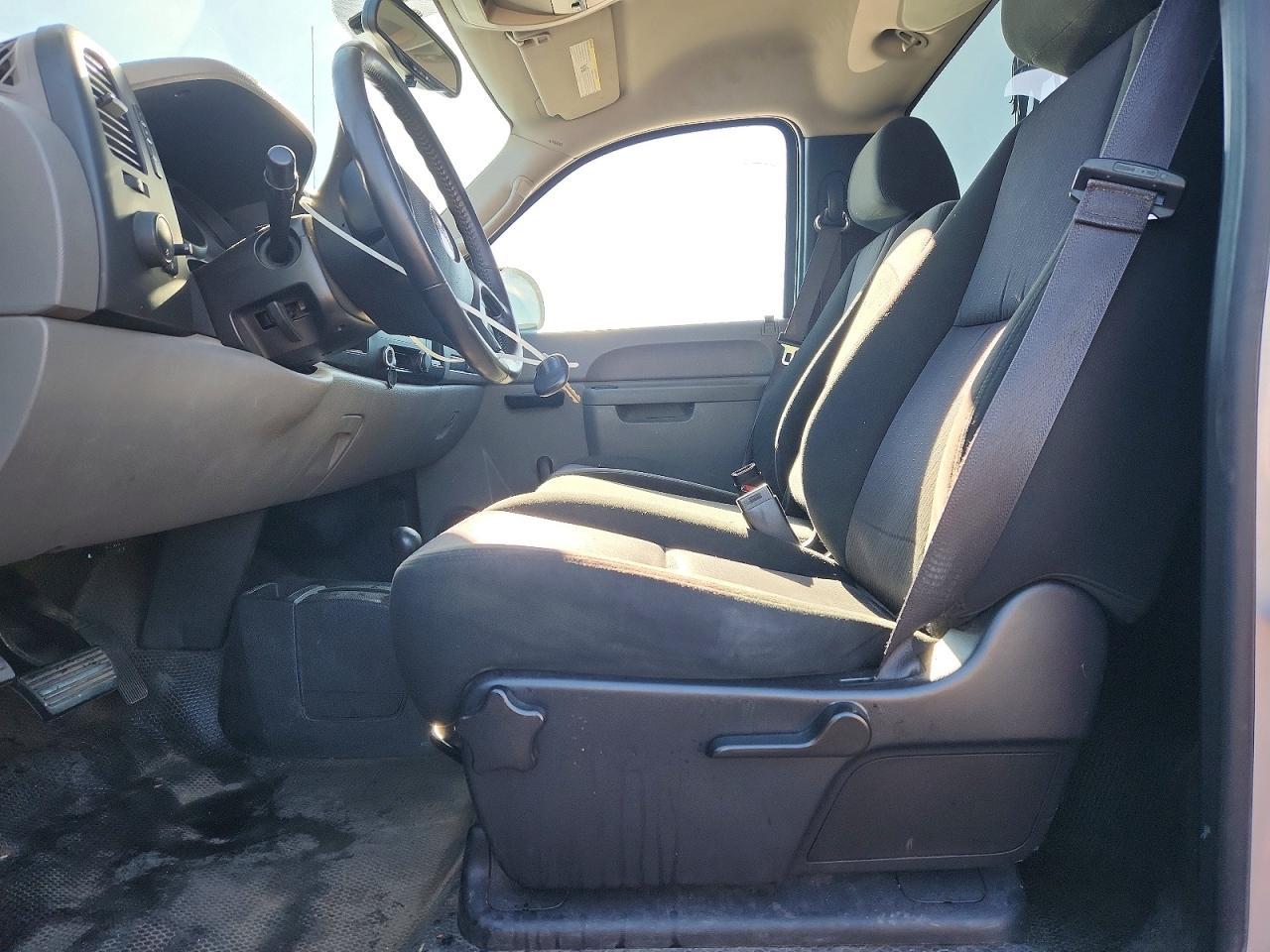 2013 GMC Sierra K1500 - Image 7