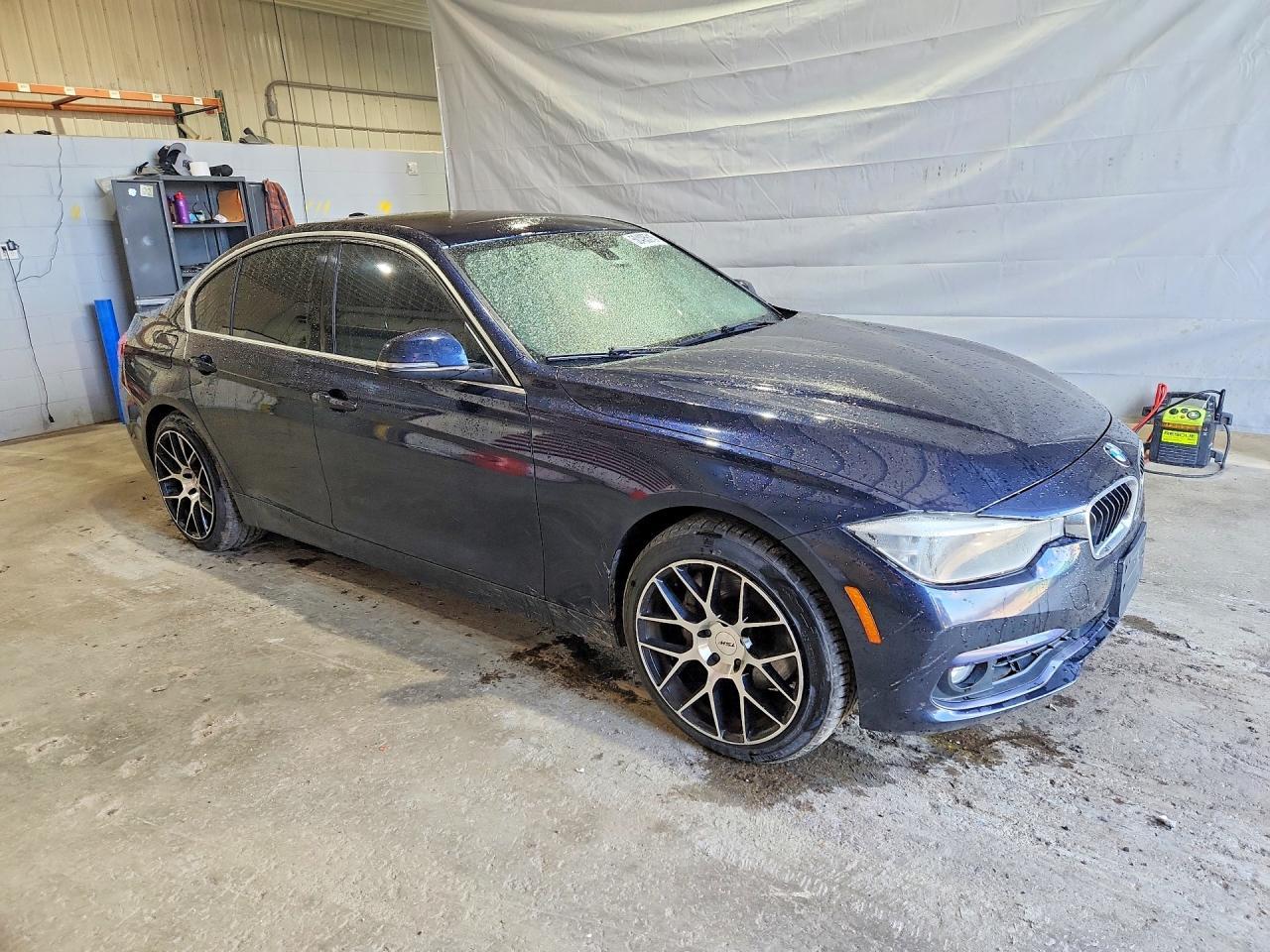 2016 BMW 340 Xi - Фото 4
