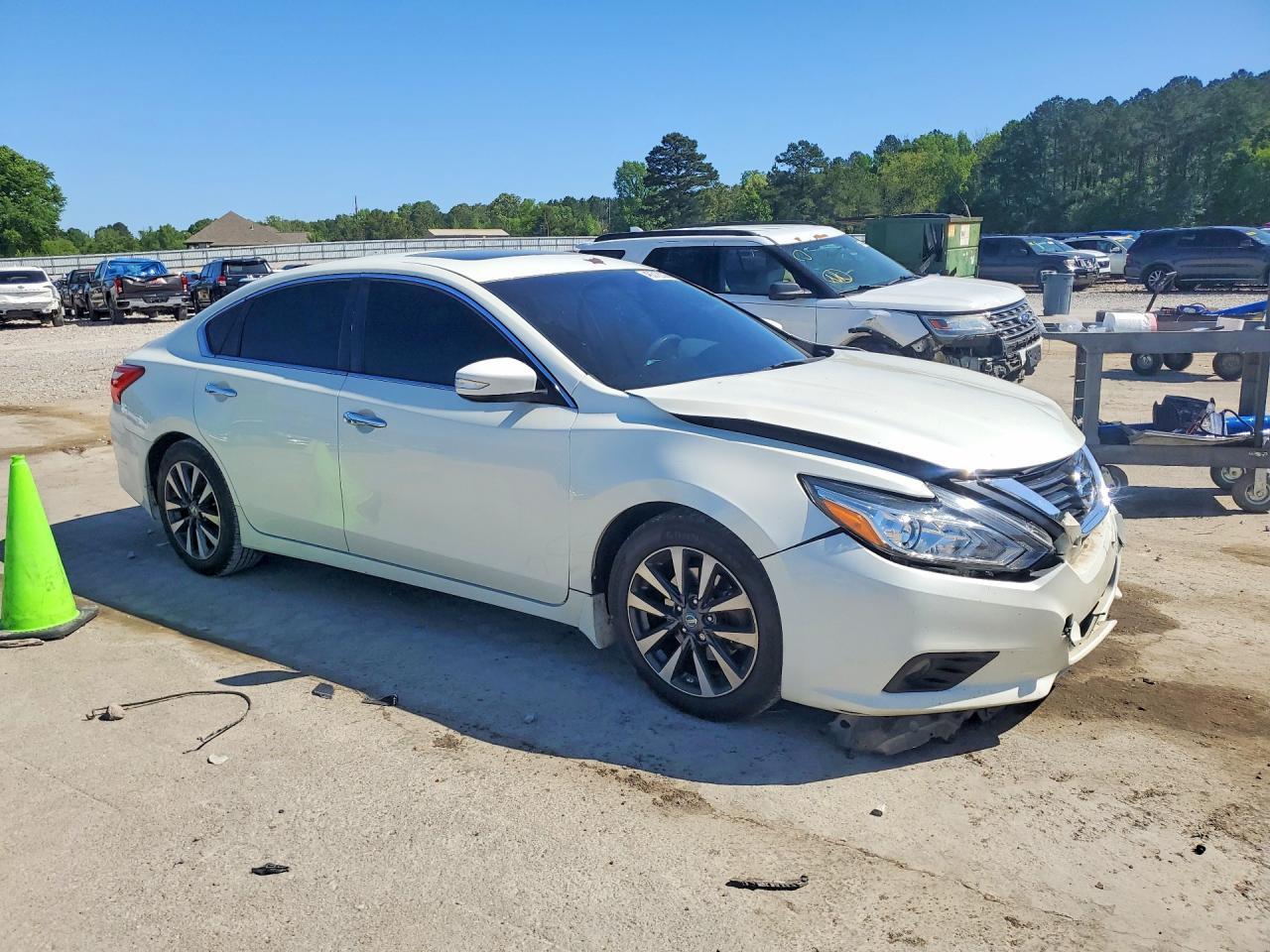 2016 Nissan Altima 2.5 Sv - Image 4