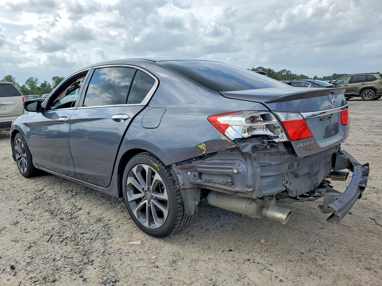 2015 Honda Accord Sport - Фото 2