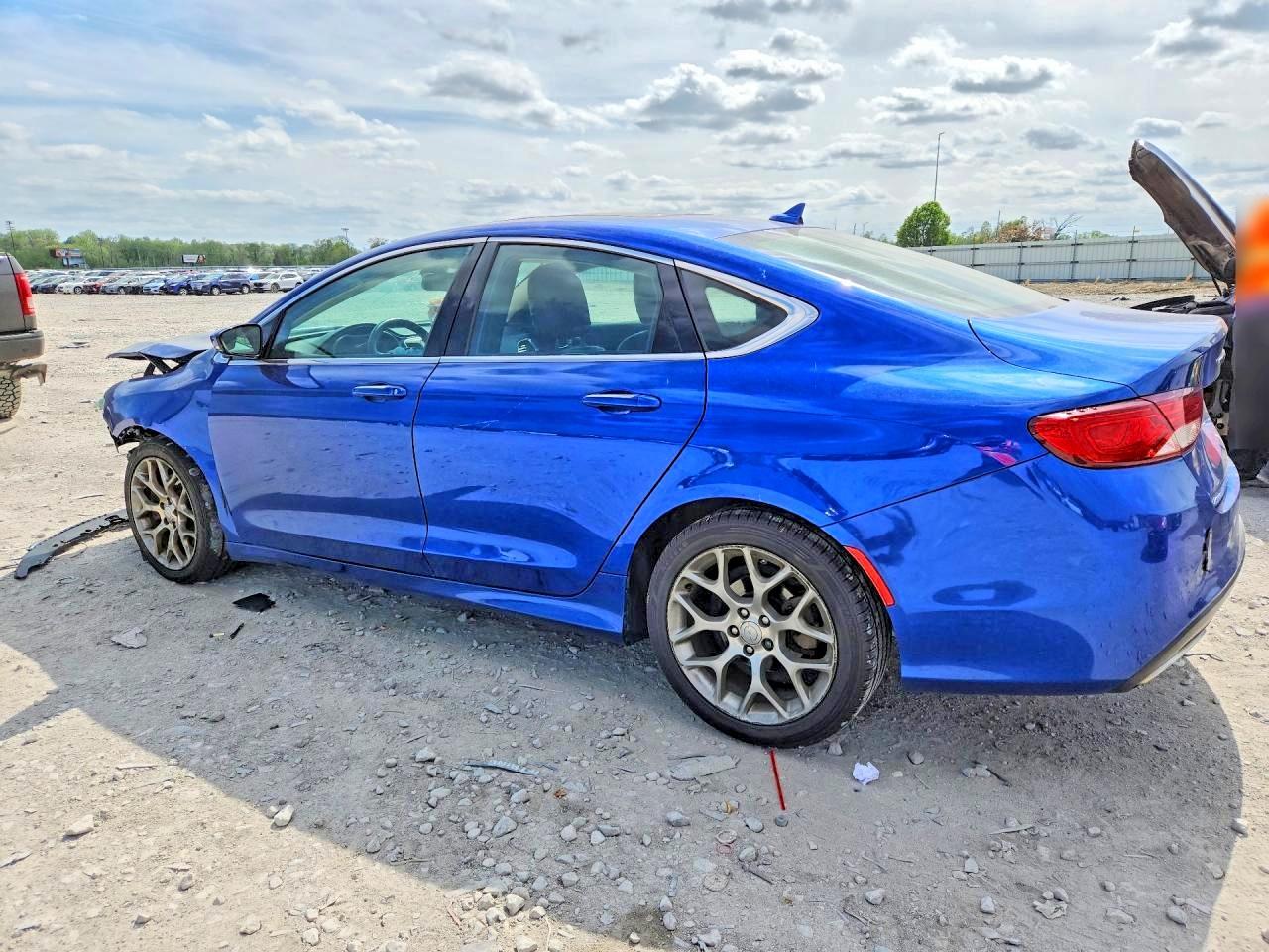 2015 Chrysler 200 C - Фото 2