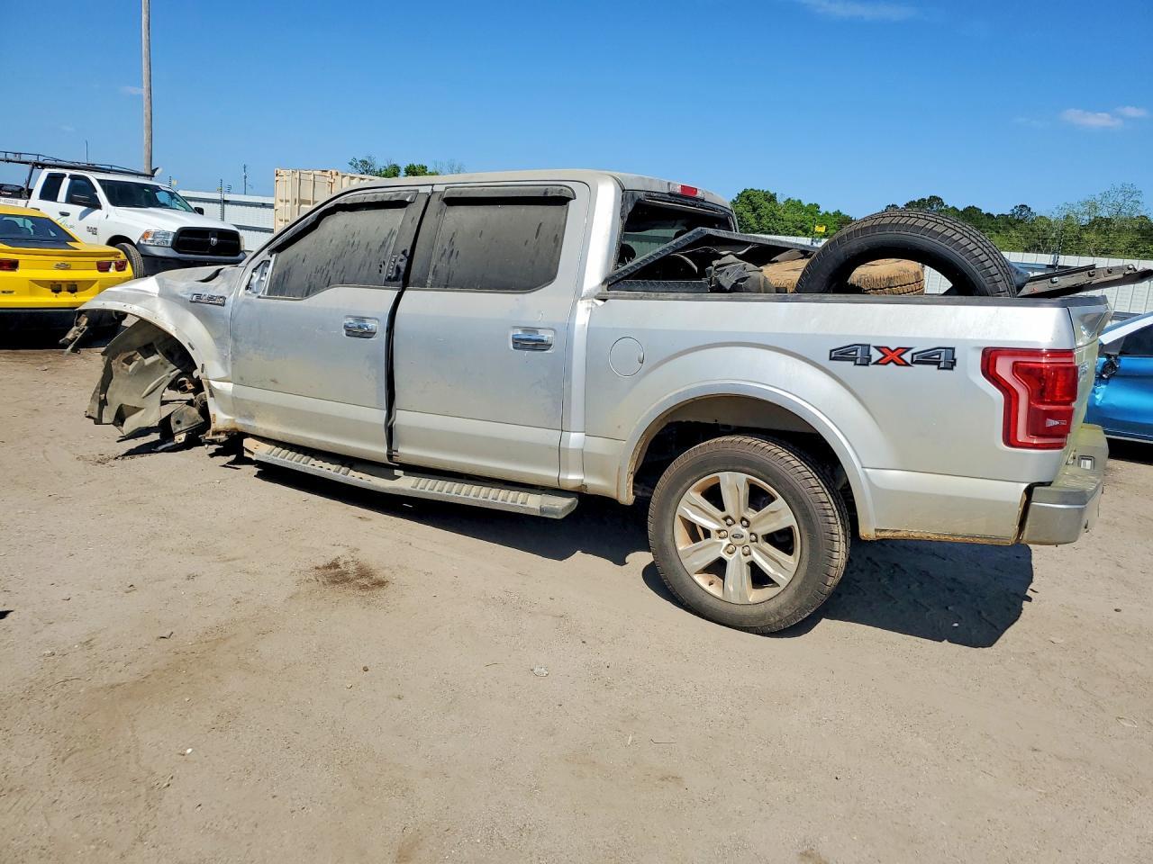 2015 Ford F150 Supercrew - Фото 2