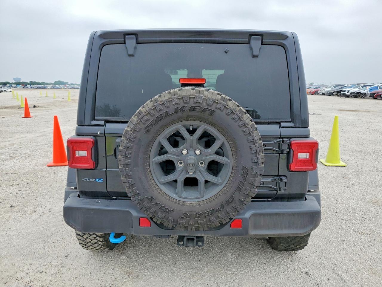 2024 Jeep Wrangler 4Xe - Image 6