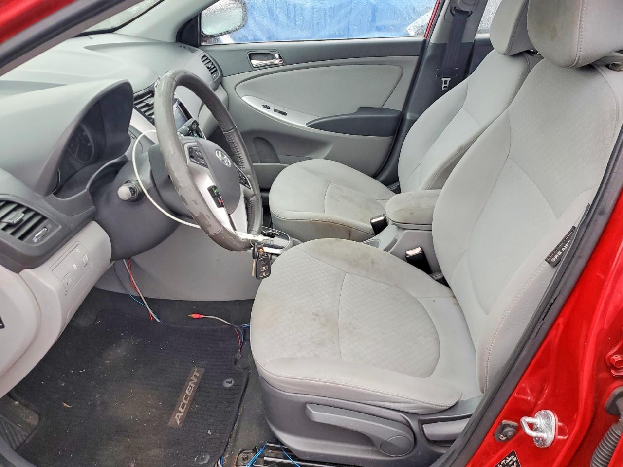 2012 Hyundai Accent Se - Image 7