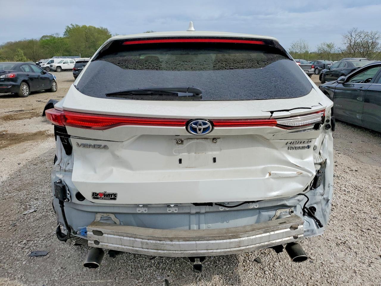 2021 Toyota Venza Limited - Image 6