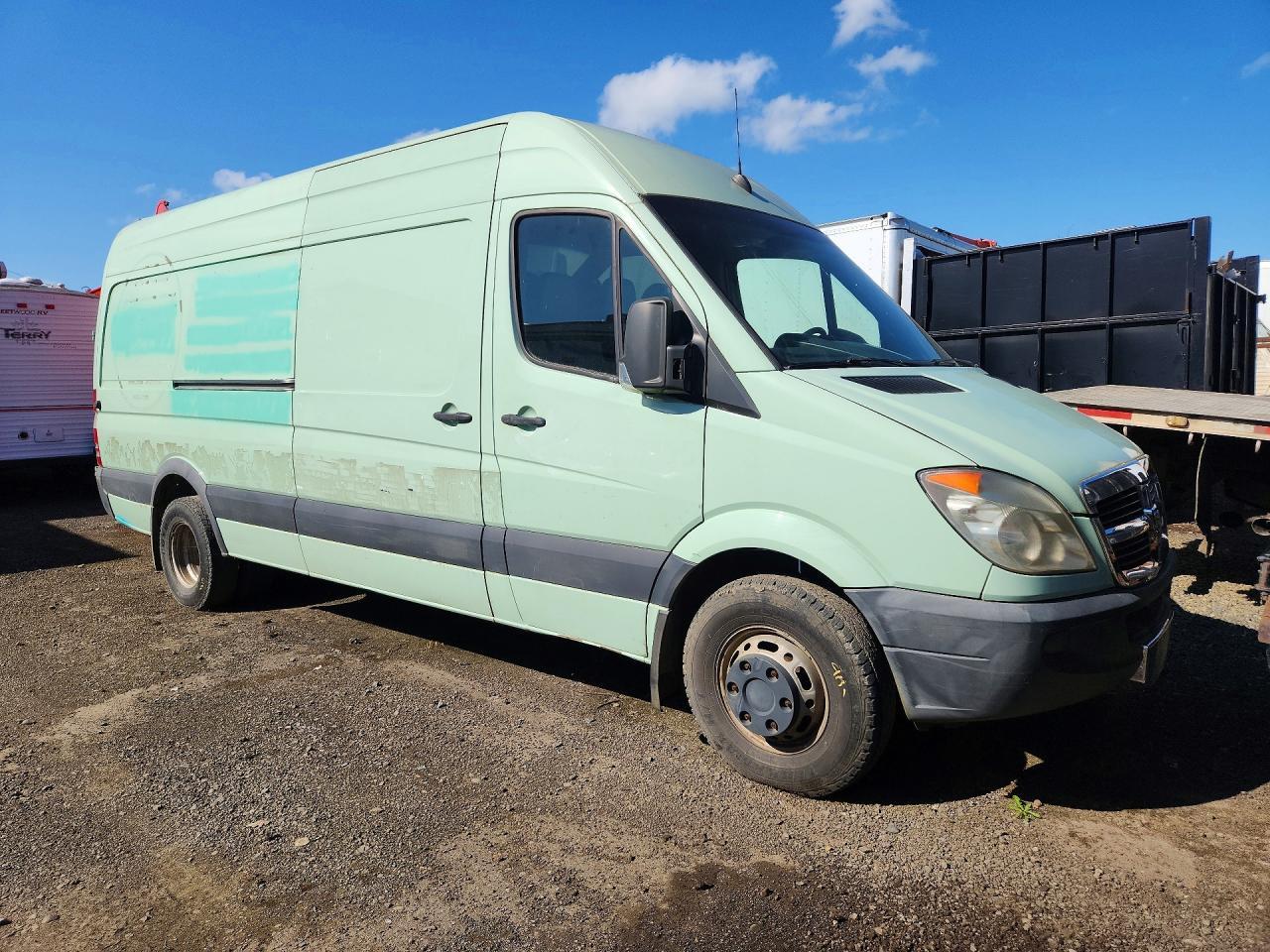 2007 Dodge Sprinter 3500 Utility / Service Van - Image 4