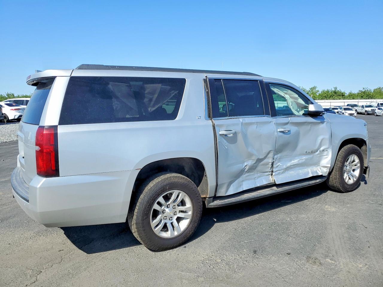 2020 Chevrolet Suburban Lt 1500 4Wd - Фото 3