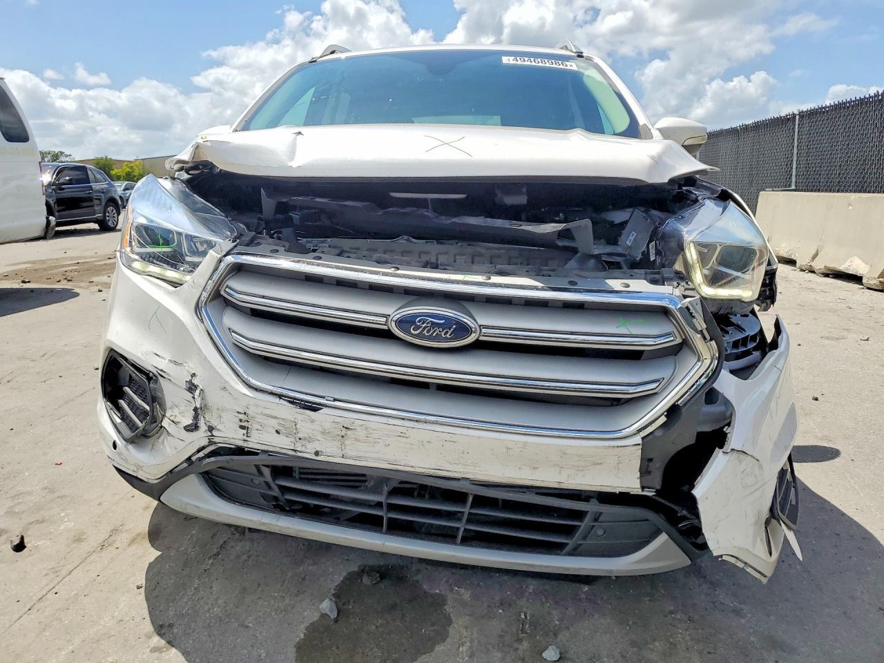 2019 Ford Escape Titanium - Фото 5