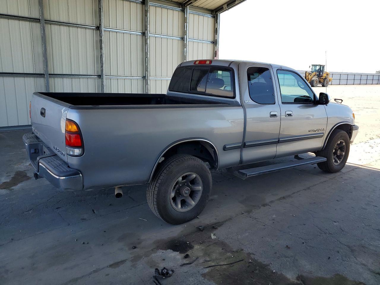 2002 Toyota Tundra Sr5 V8 - Image 3