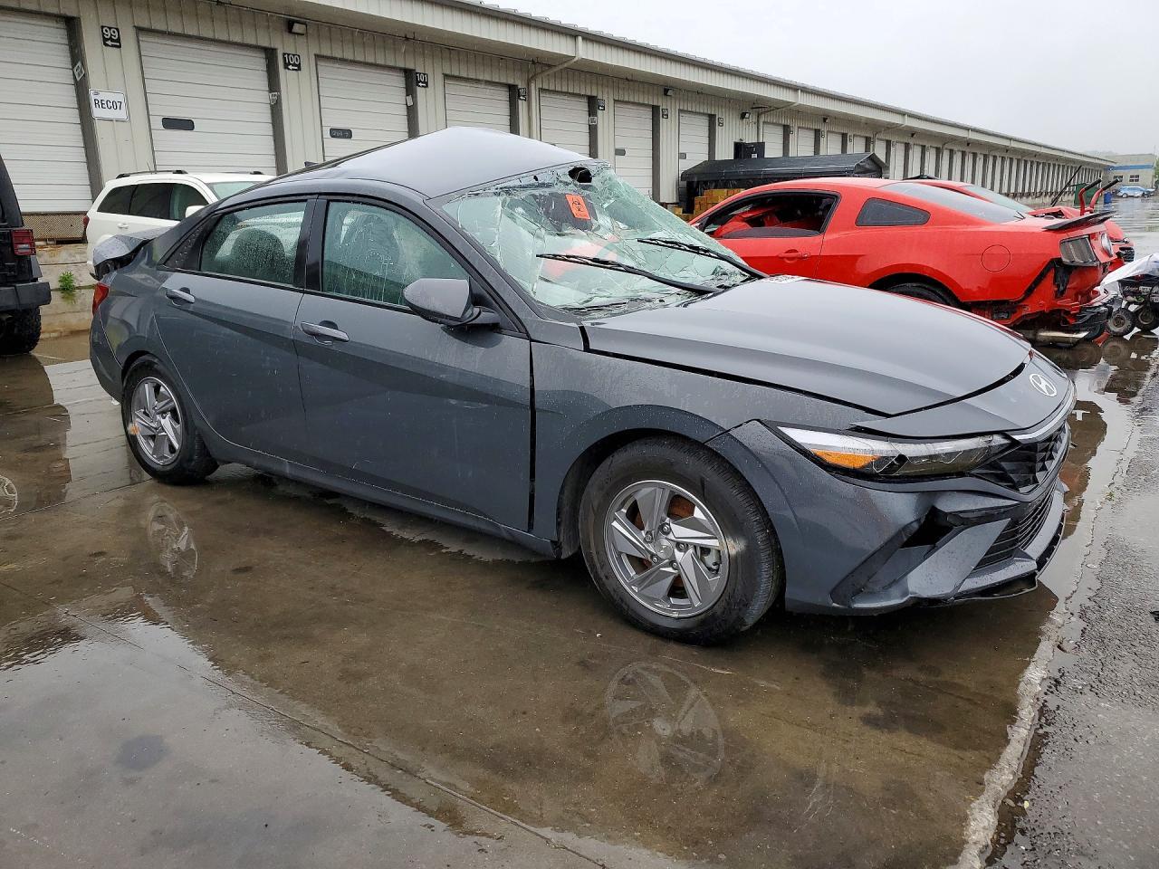 2024 Hyundai Elantra Se - Фото 4