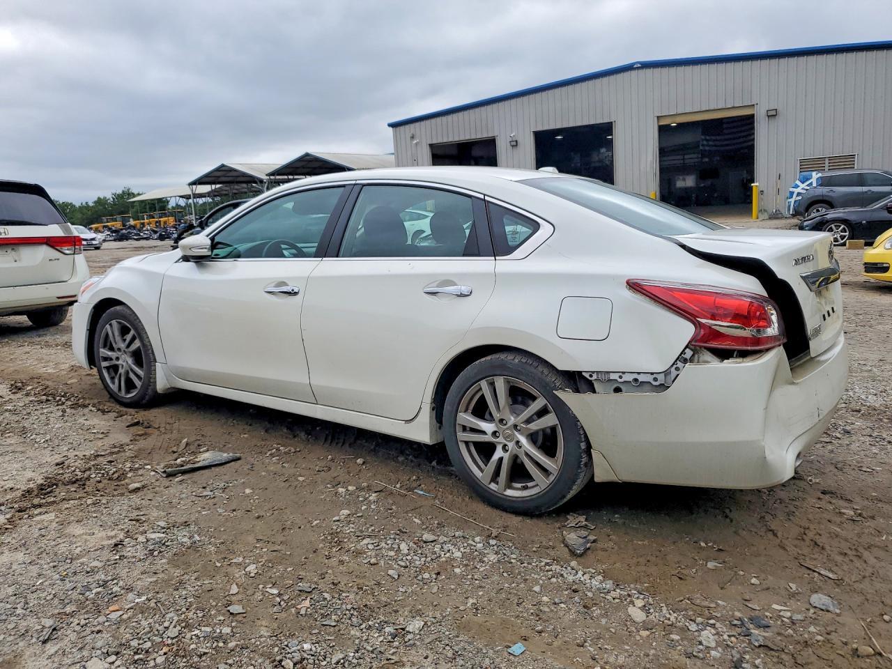 2013 Nissan Altima 3.5 S - Фото 2