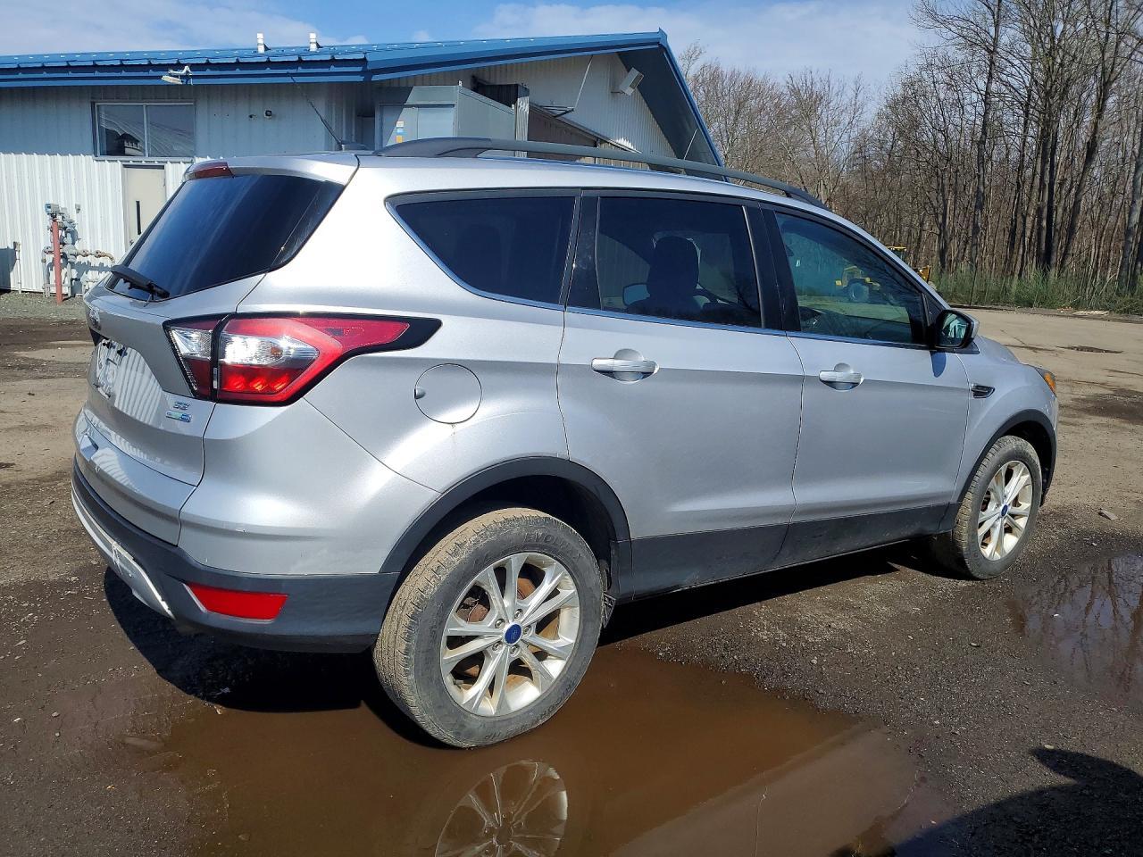 2018 Ford Escape Se - Фото 3