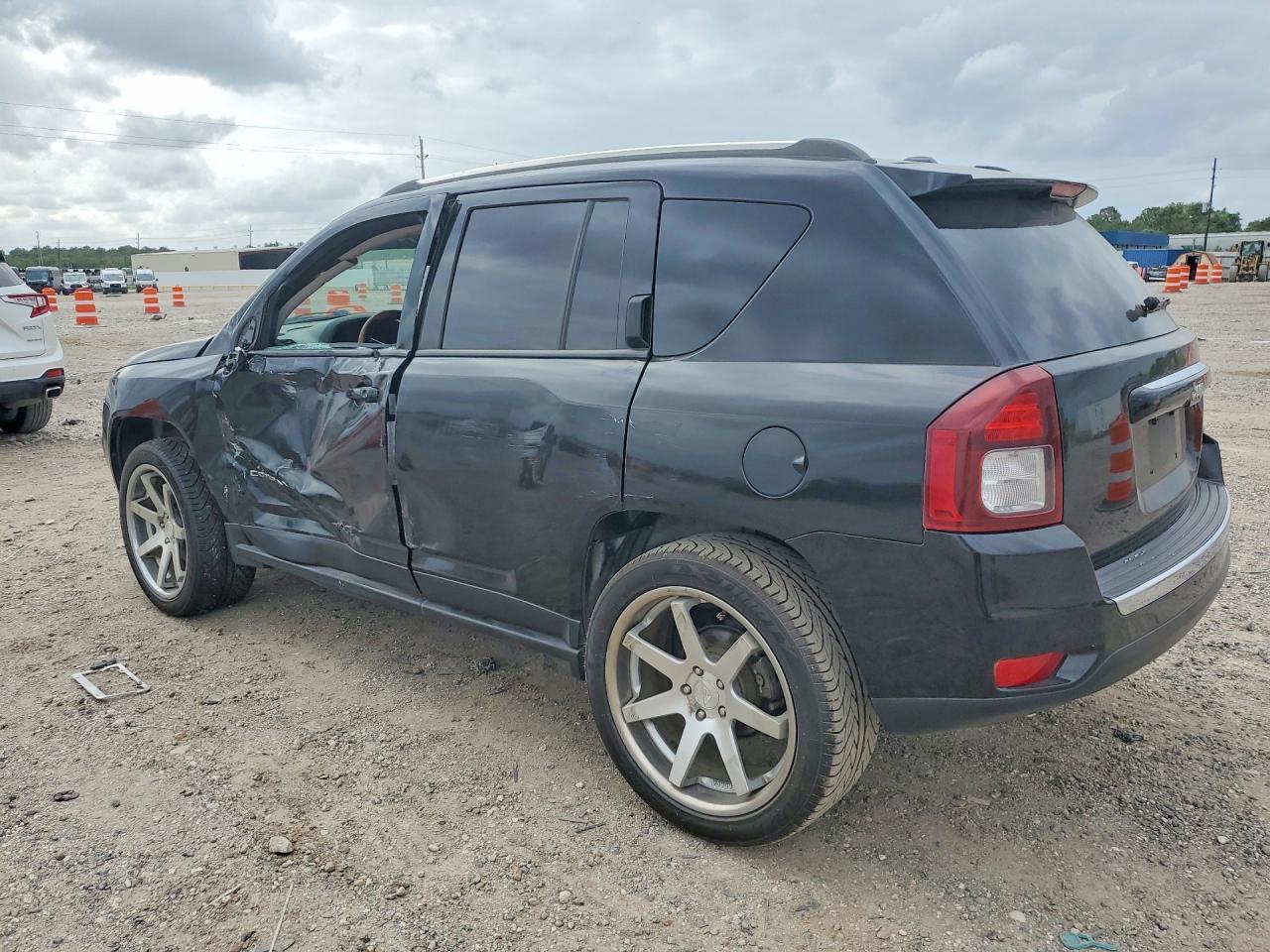 2014 Jeep Compass Limited - Image 2