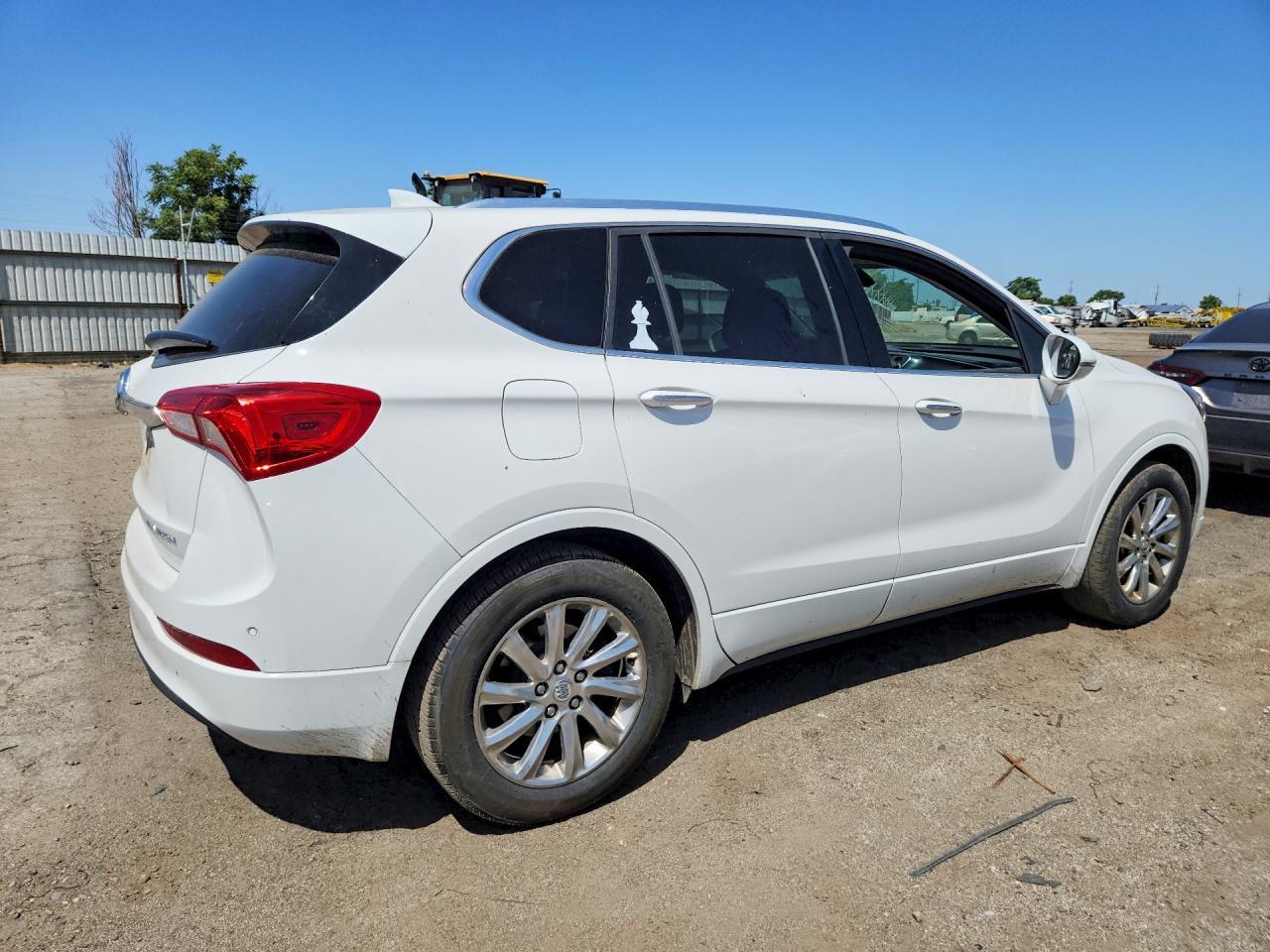 2019 Buick Envision Essence - Image 3