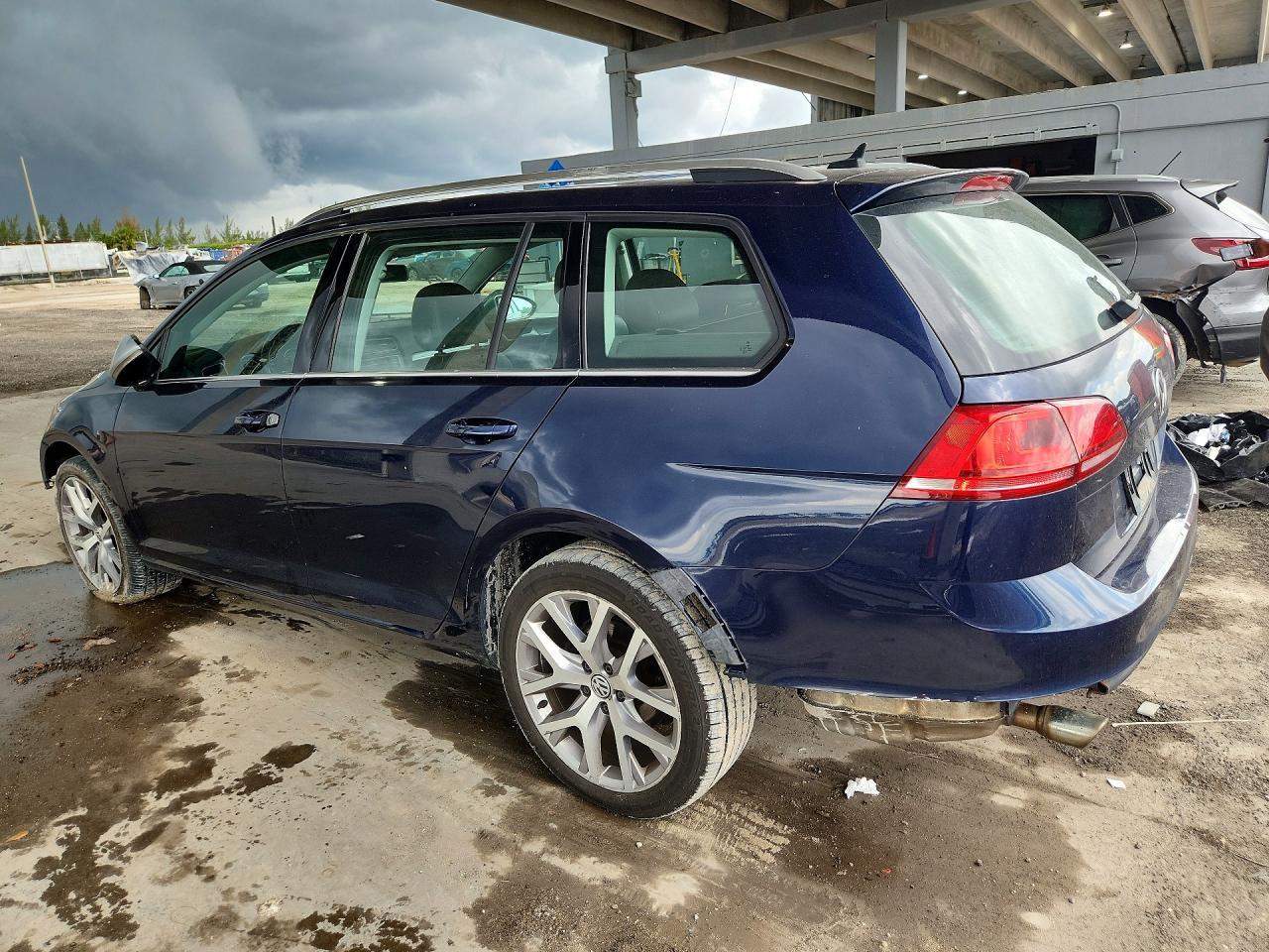 2017 Volkswagen Golf Alltrack S - Фото 2