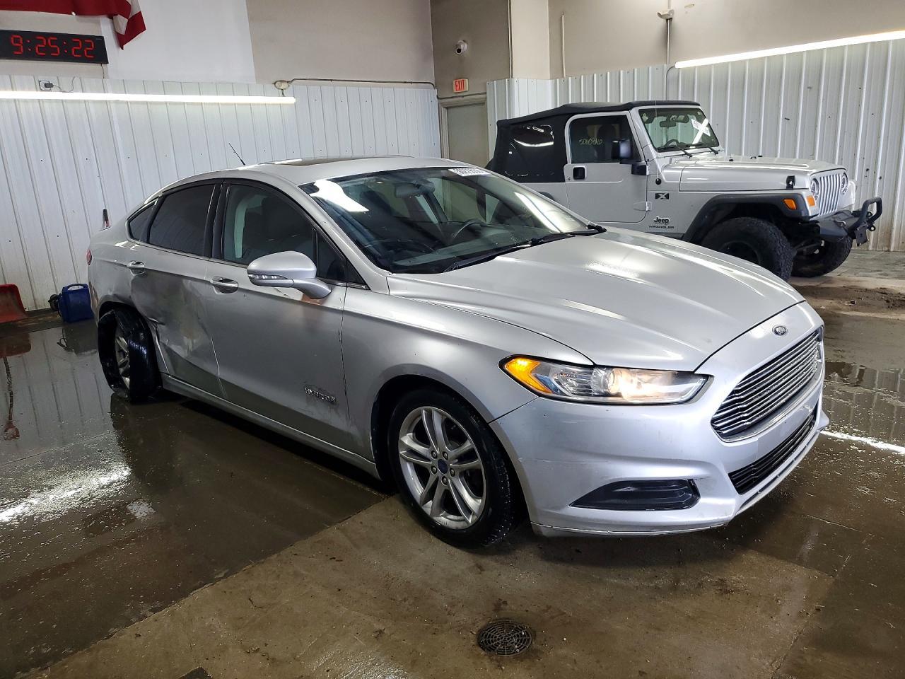 2016 Ford Fusion Se Hybrid - Фото 4