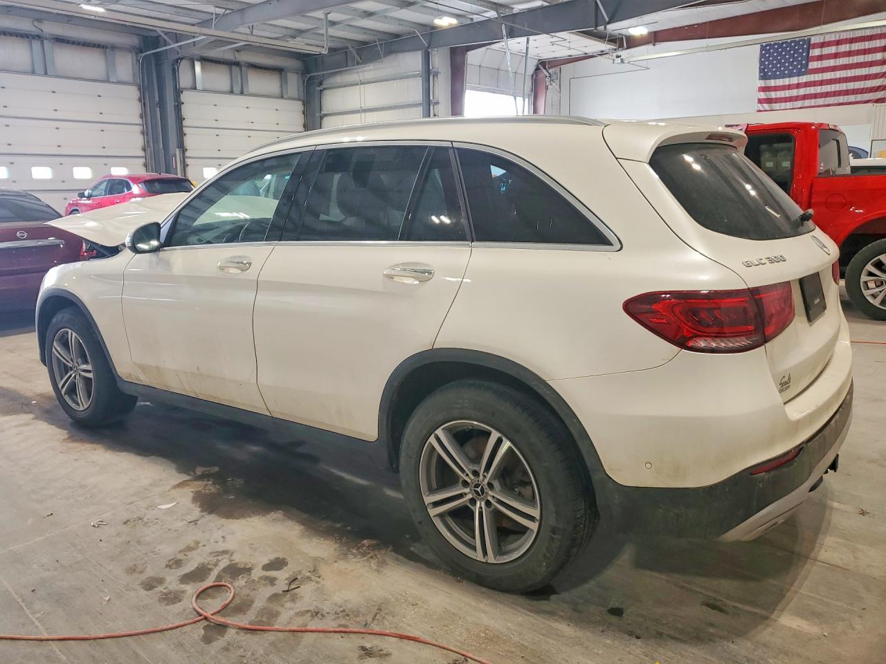 2021 Mercedes-Benz Glc 300 4Matic - Фото 2