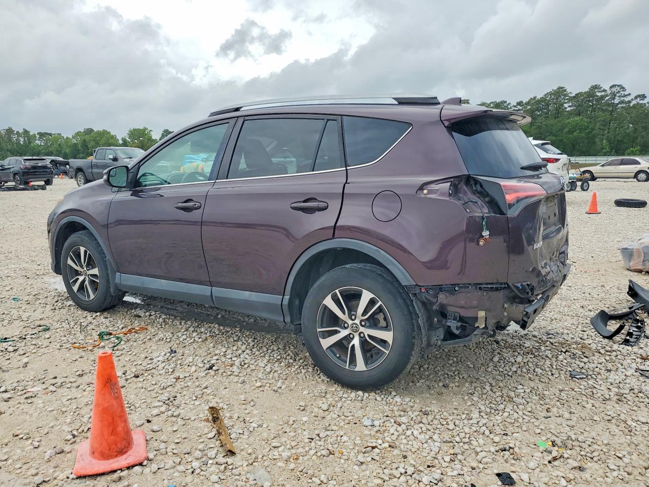 2017 Toyota Rav4 Xle - Фото 2