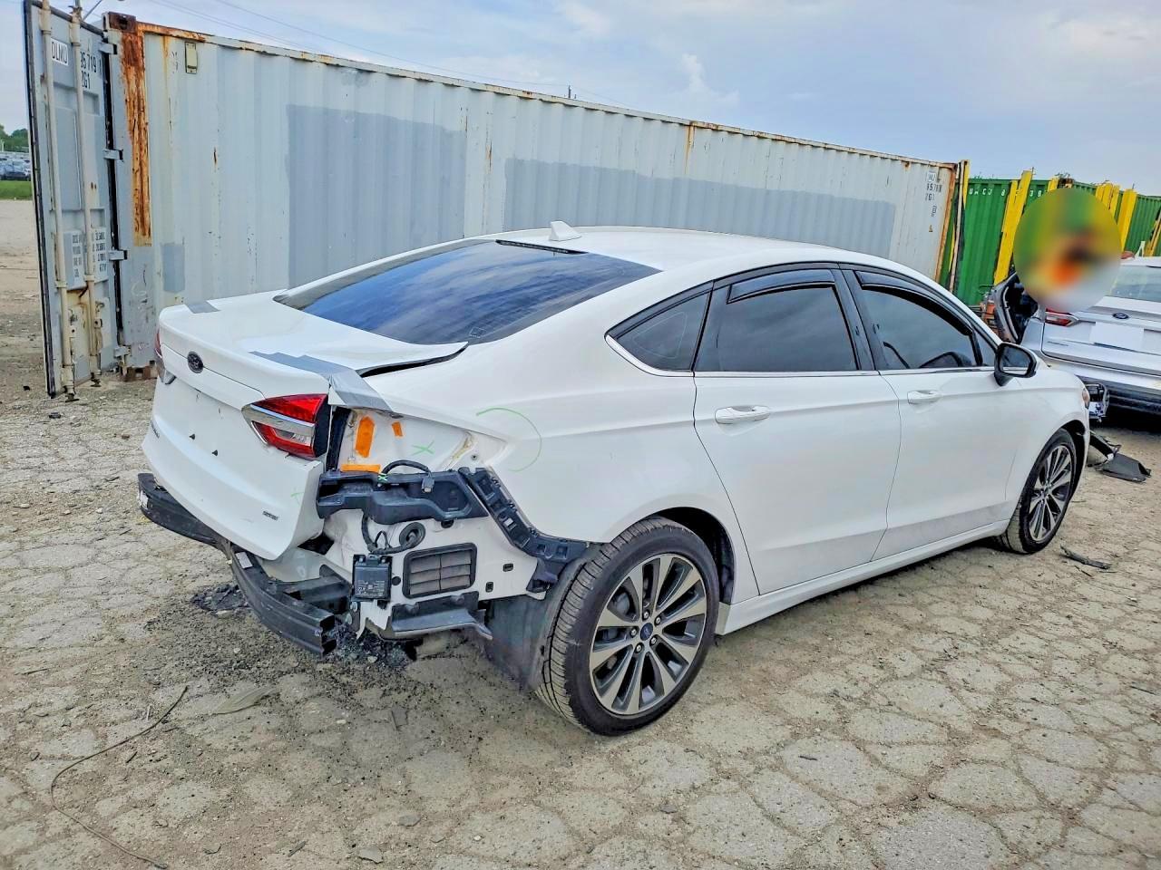2020 Ford Fusion Se - Фото 3