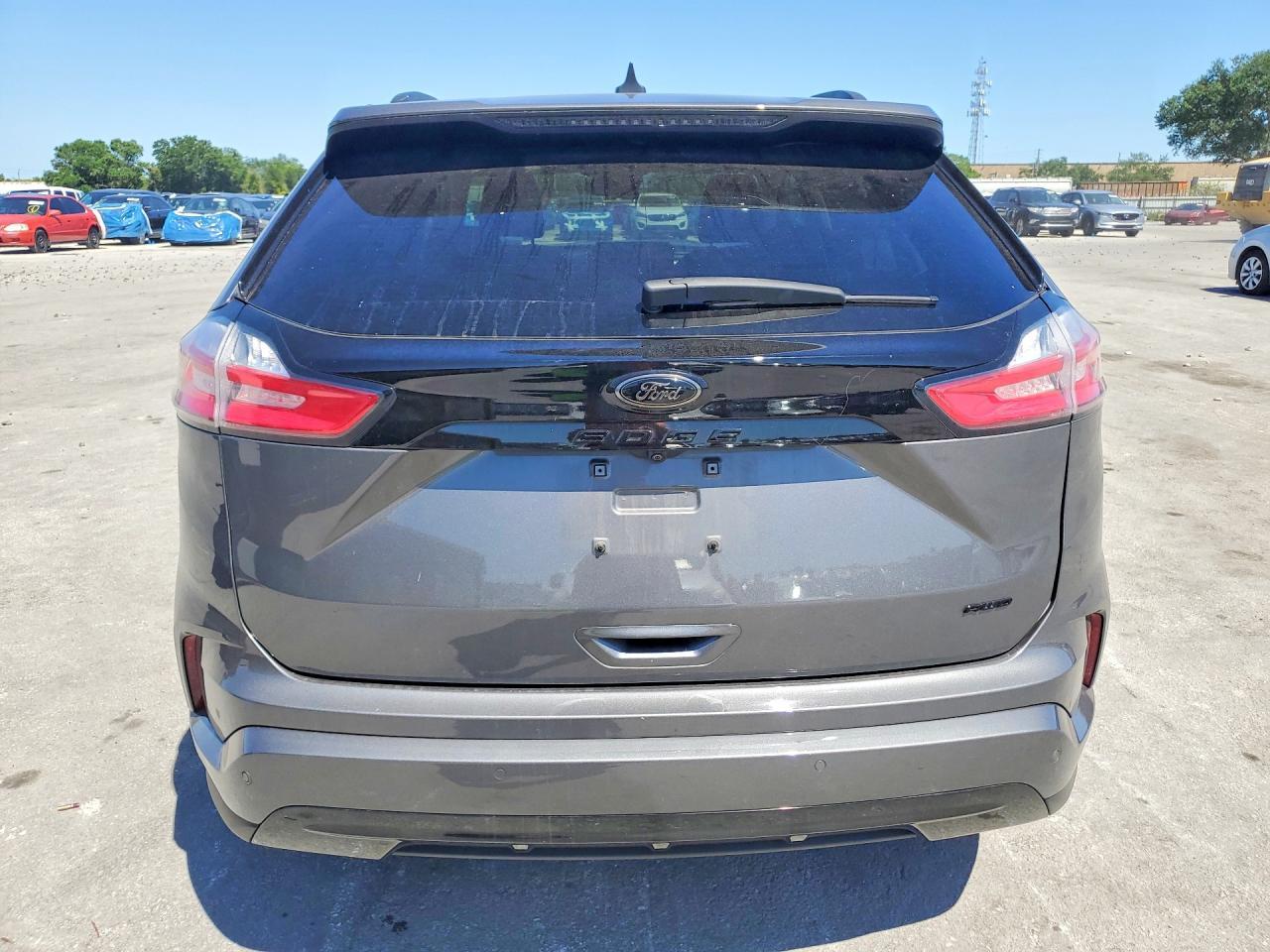 2024 Ford Edge Se - Image 6