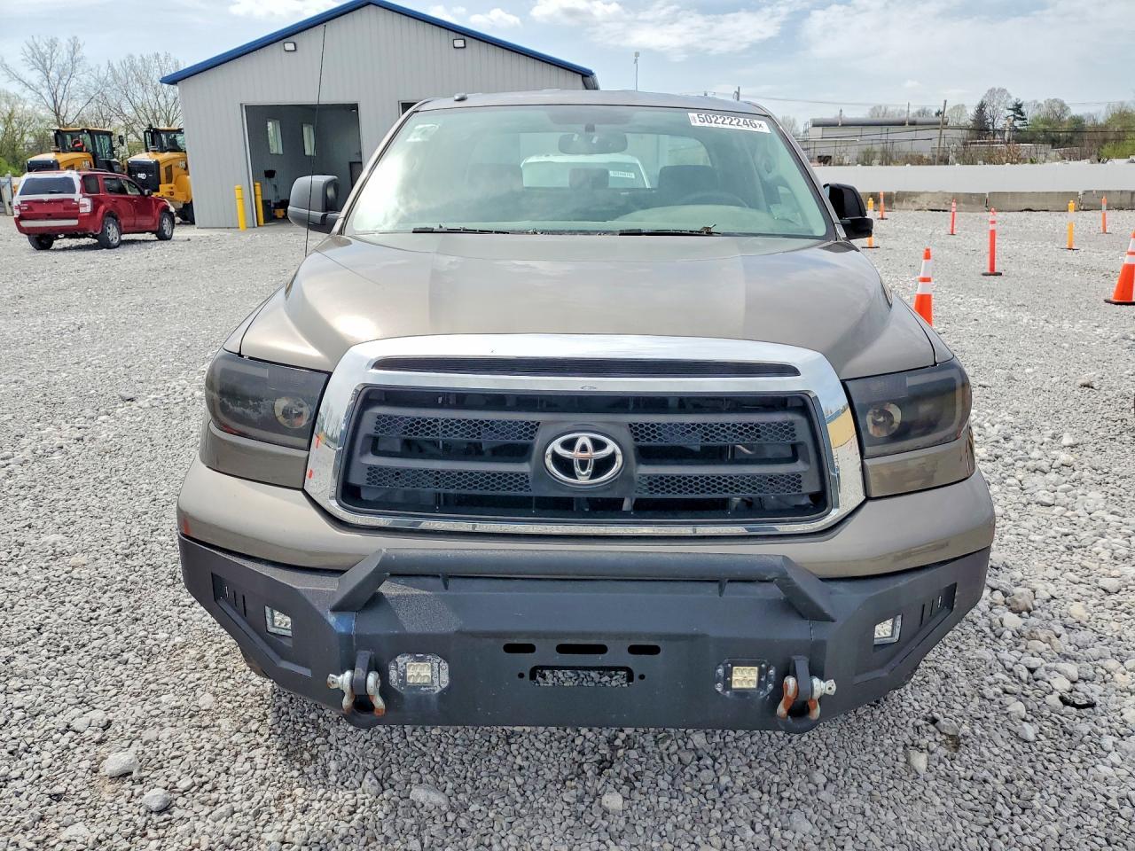 2010 Toyota Tundra Double Cab Sr5 - Image 5