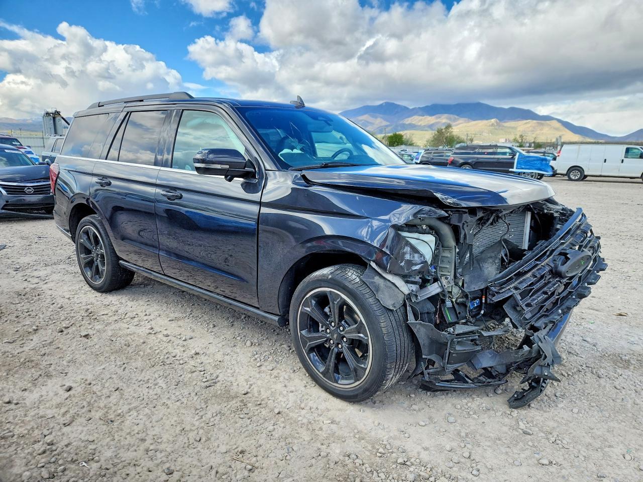 2023 Ford Expedition Limited - Image 4