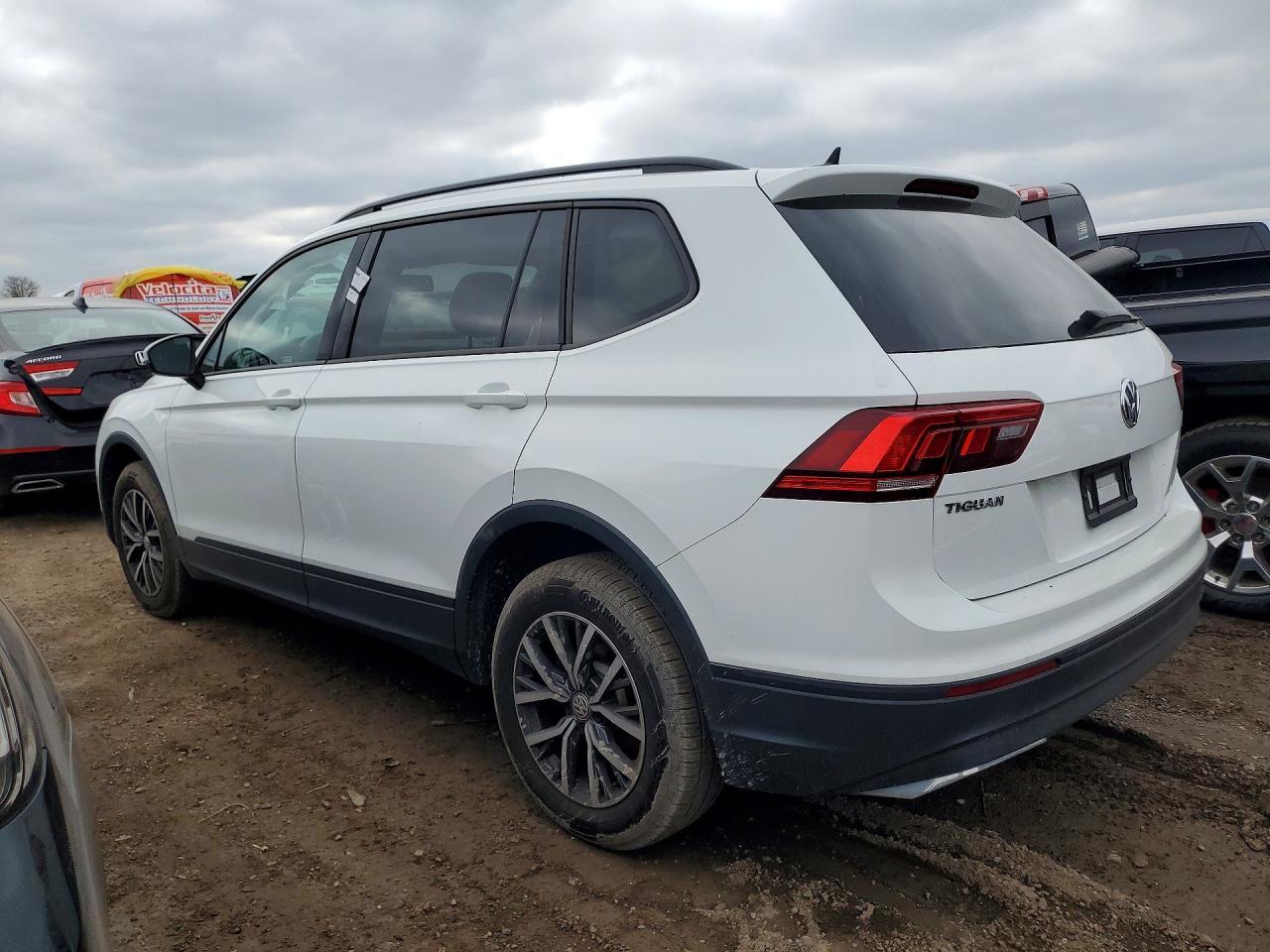 2021 Volkswagen Tiguan S - Фото 2