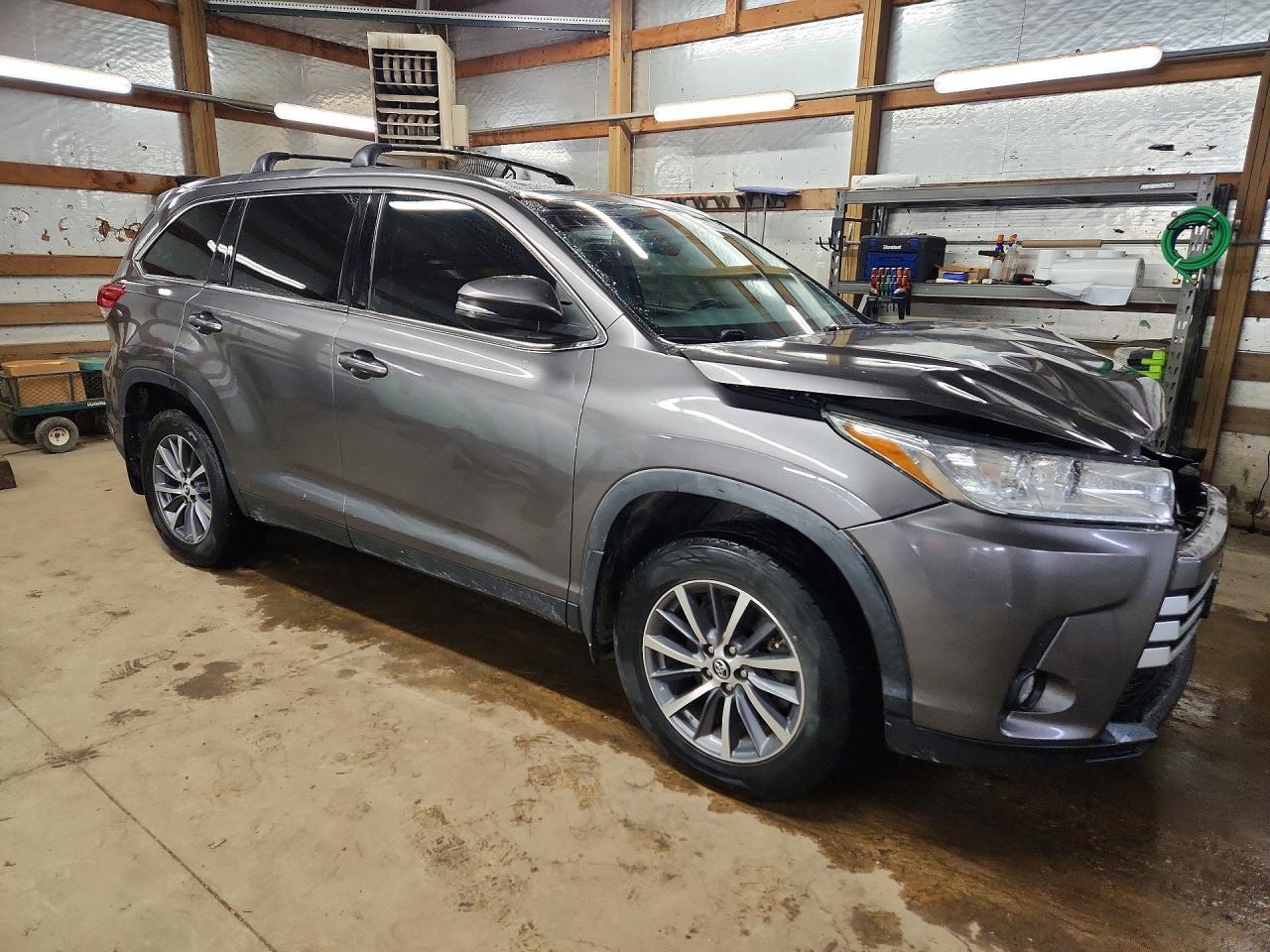 2019 Toyota Highlander Xle - Image 4