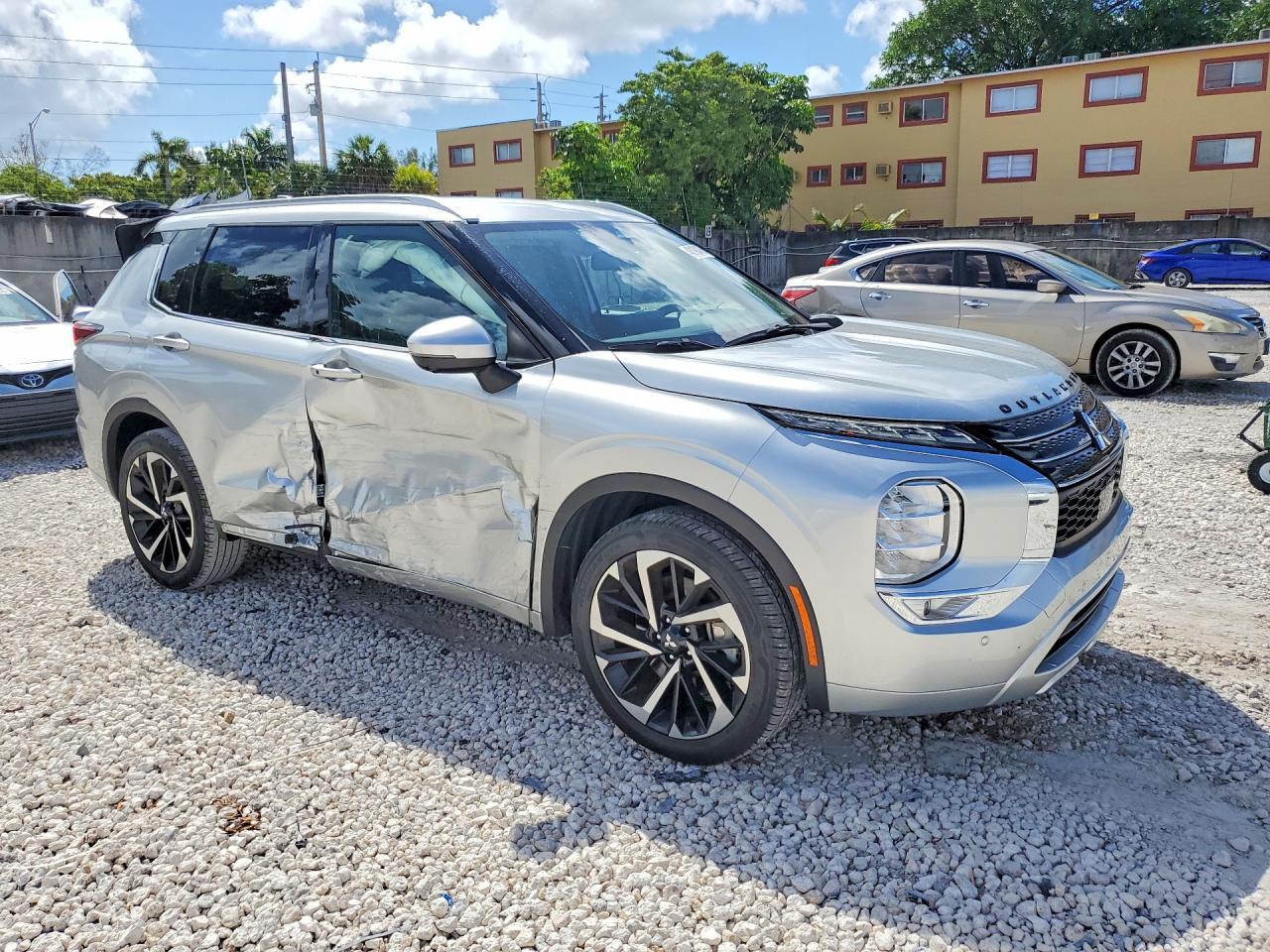 2023 Mitsubishi Outlander Sel - Image 4