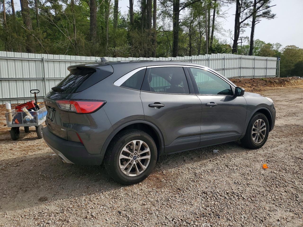 2020 Ford Escape Se - Фото 3