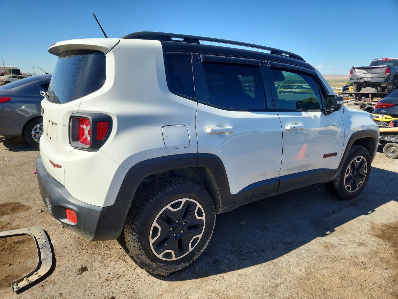 2016 Jeep Renegade Trailhawk - Фото 3
