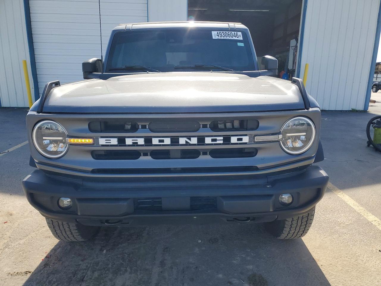2024 Ford Bronco Big Bend - Image 5