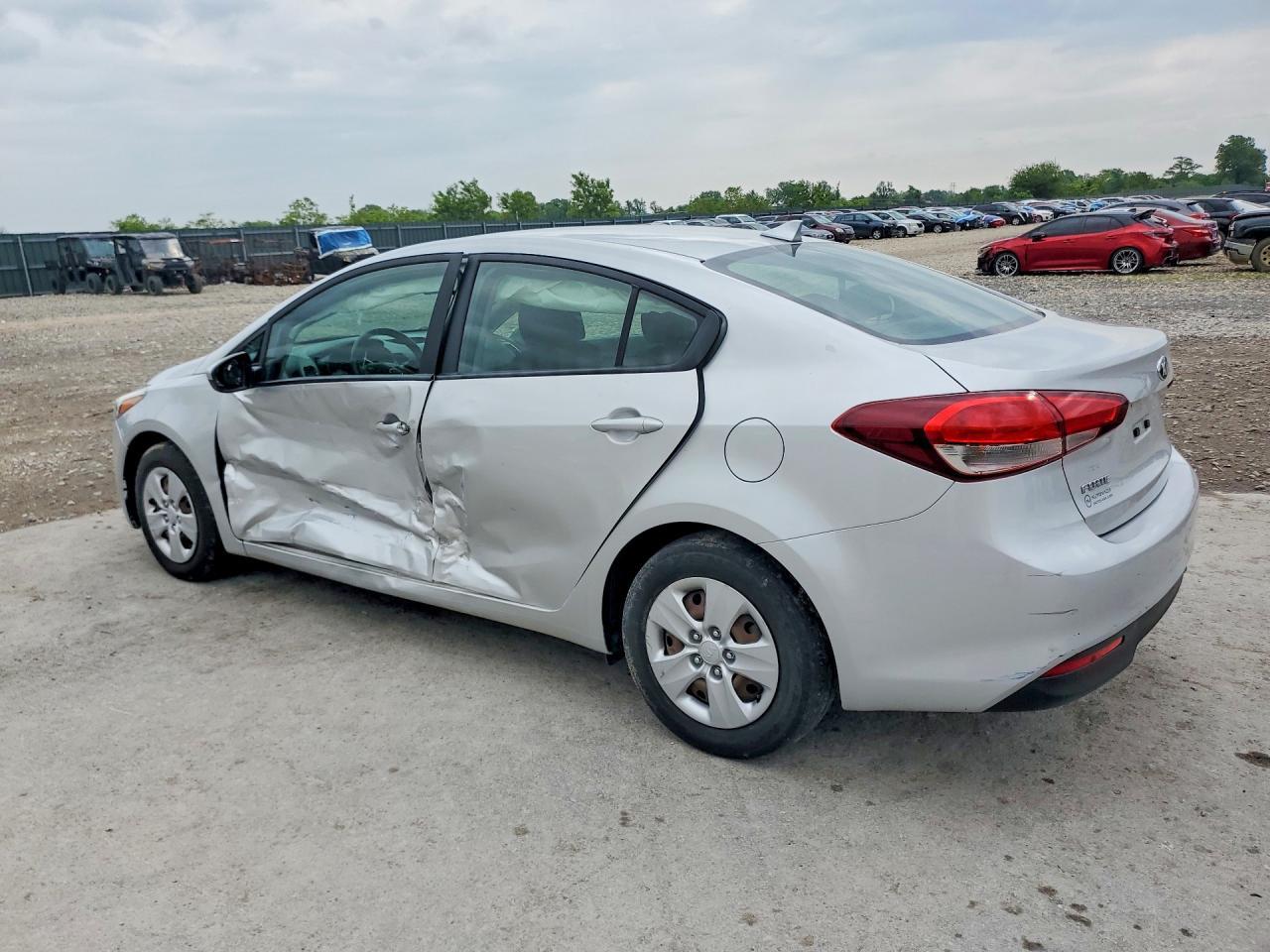 2018 Kia Forte Lx - Image 2