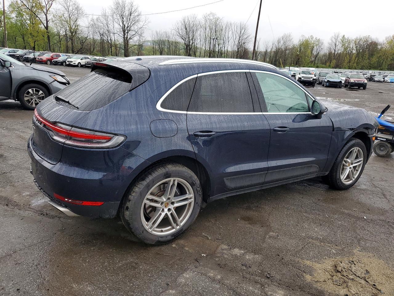 2021 Porsche Macan - Image 3