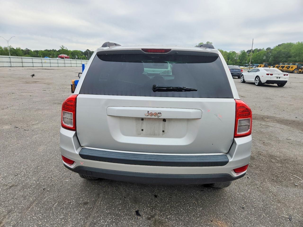 2011 Jeep Compass Sport - Image 6