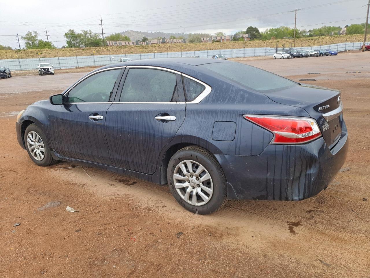 2015 Nissan Altima 2.5 S - Фото 2