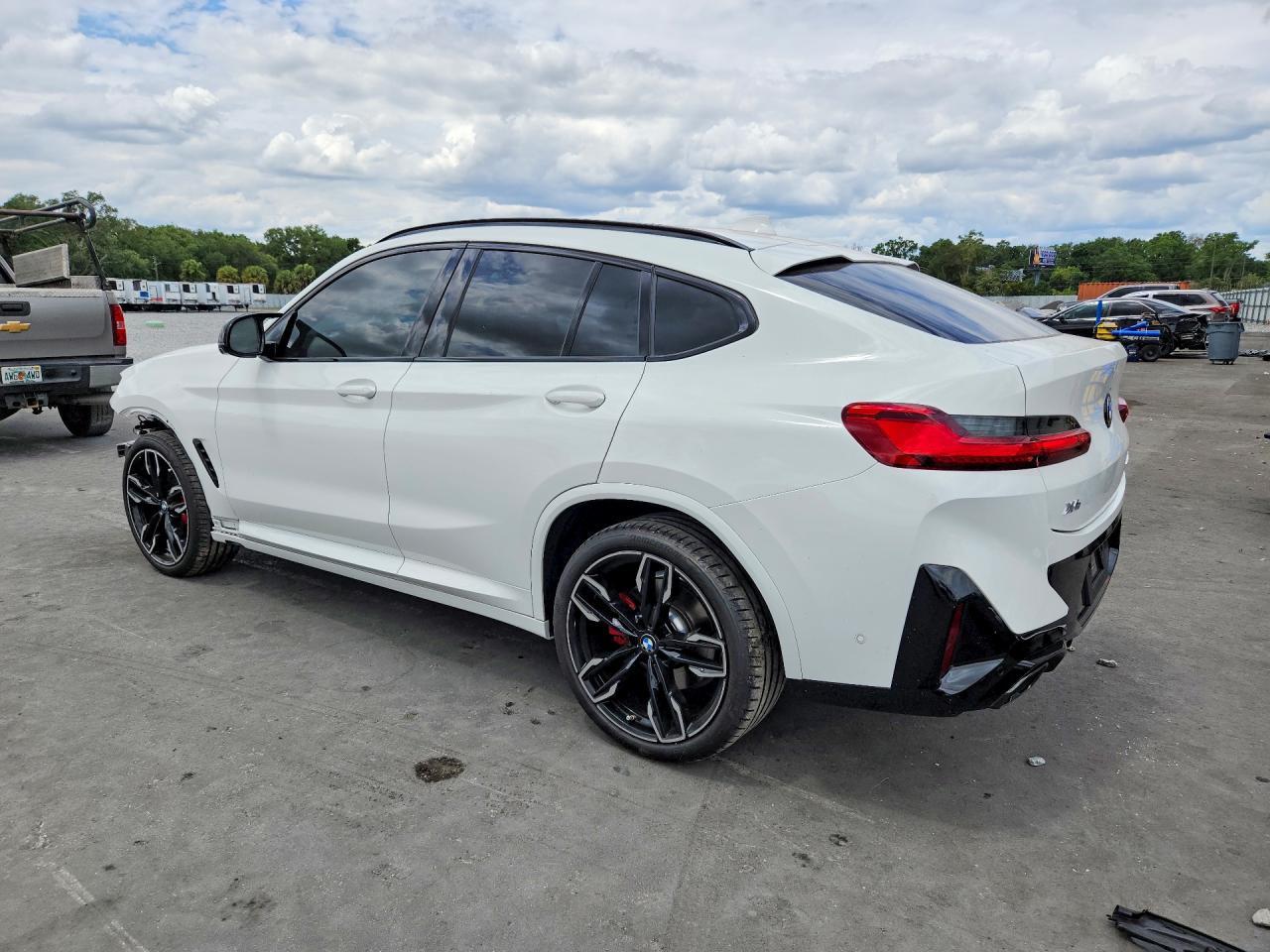 2025 BMW X4 M40I - Фото 2